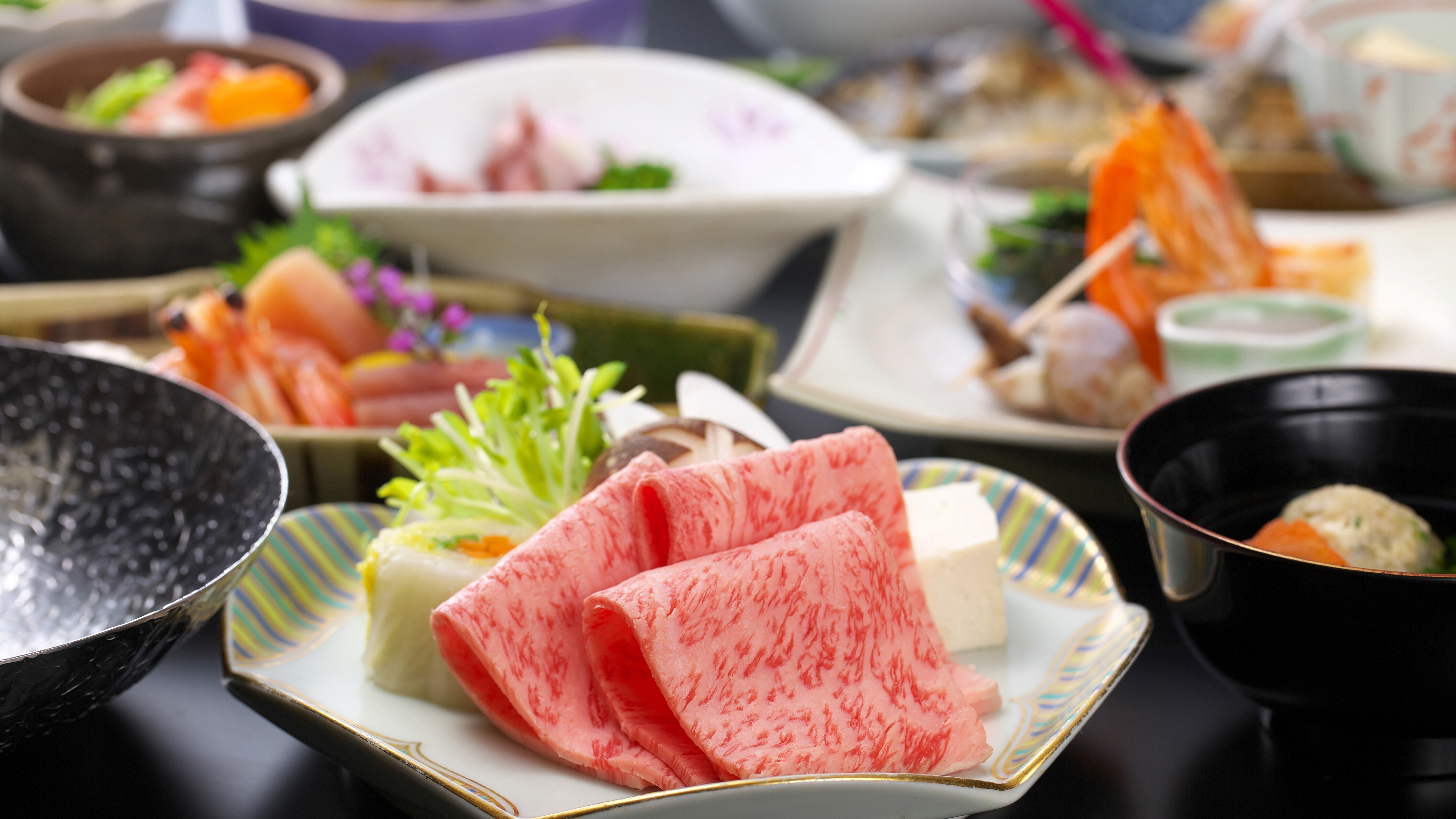 Hida Kaiseki course meal with emphasis on locally produced ingredients (example)