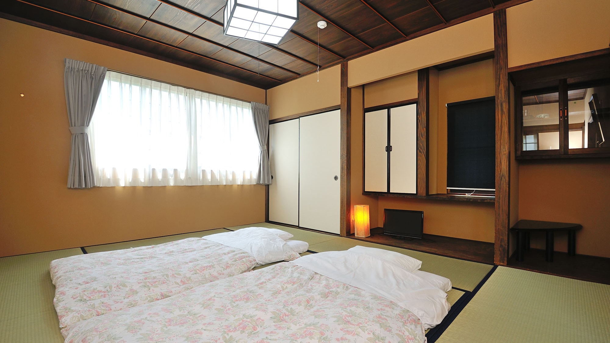 Kashinoki / Capacity: 1-8 people. The second floor is spacious, perfect for trips with three generations.