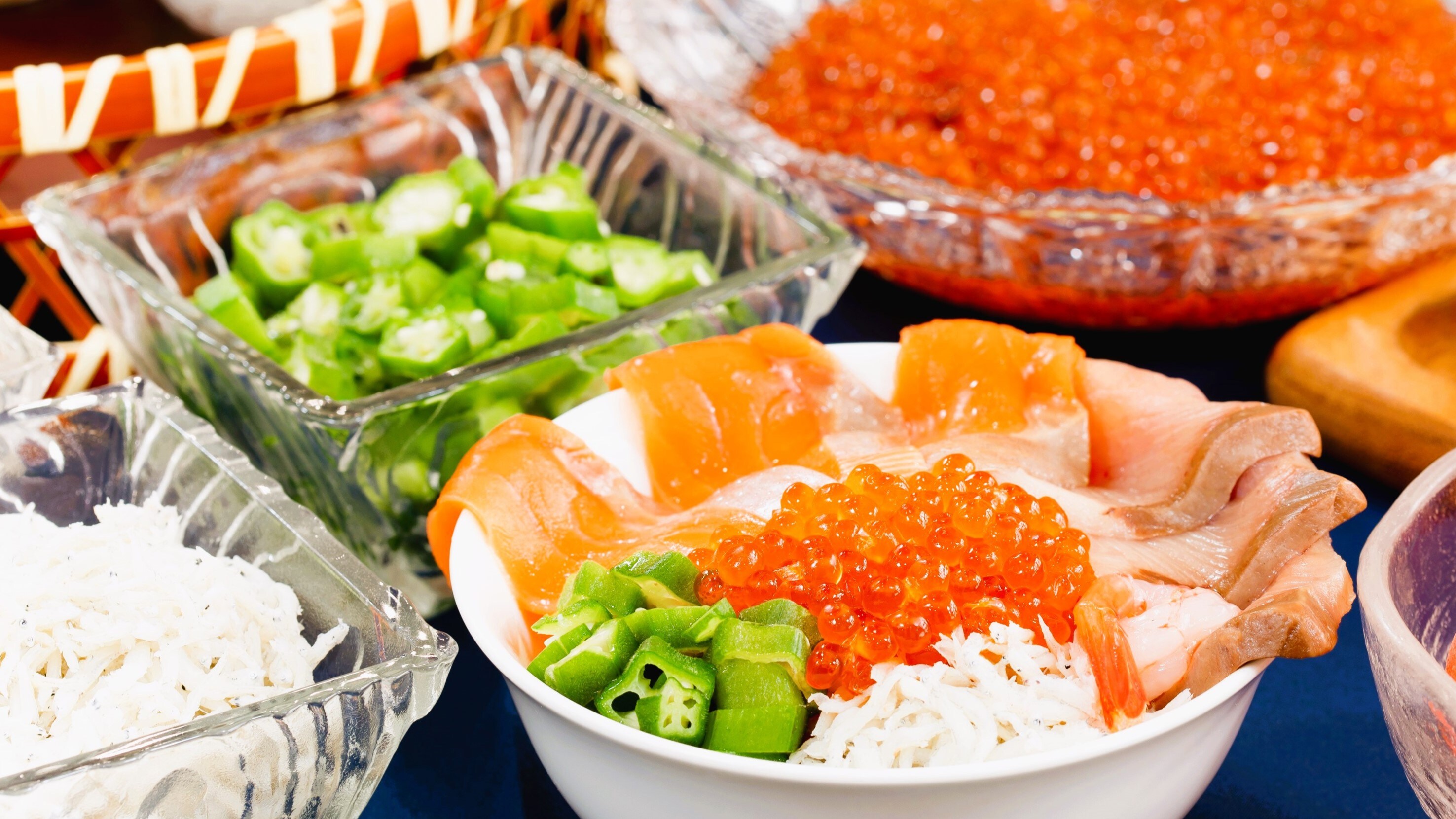 【早餐】早餐試試原味海鮮蓋飯！