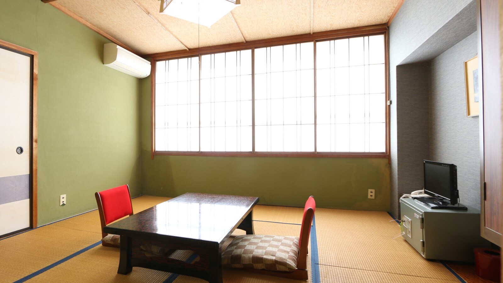 ■ 8 kamar bergaya Jepang tatami (2)