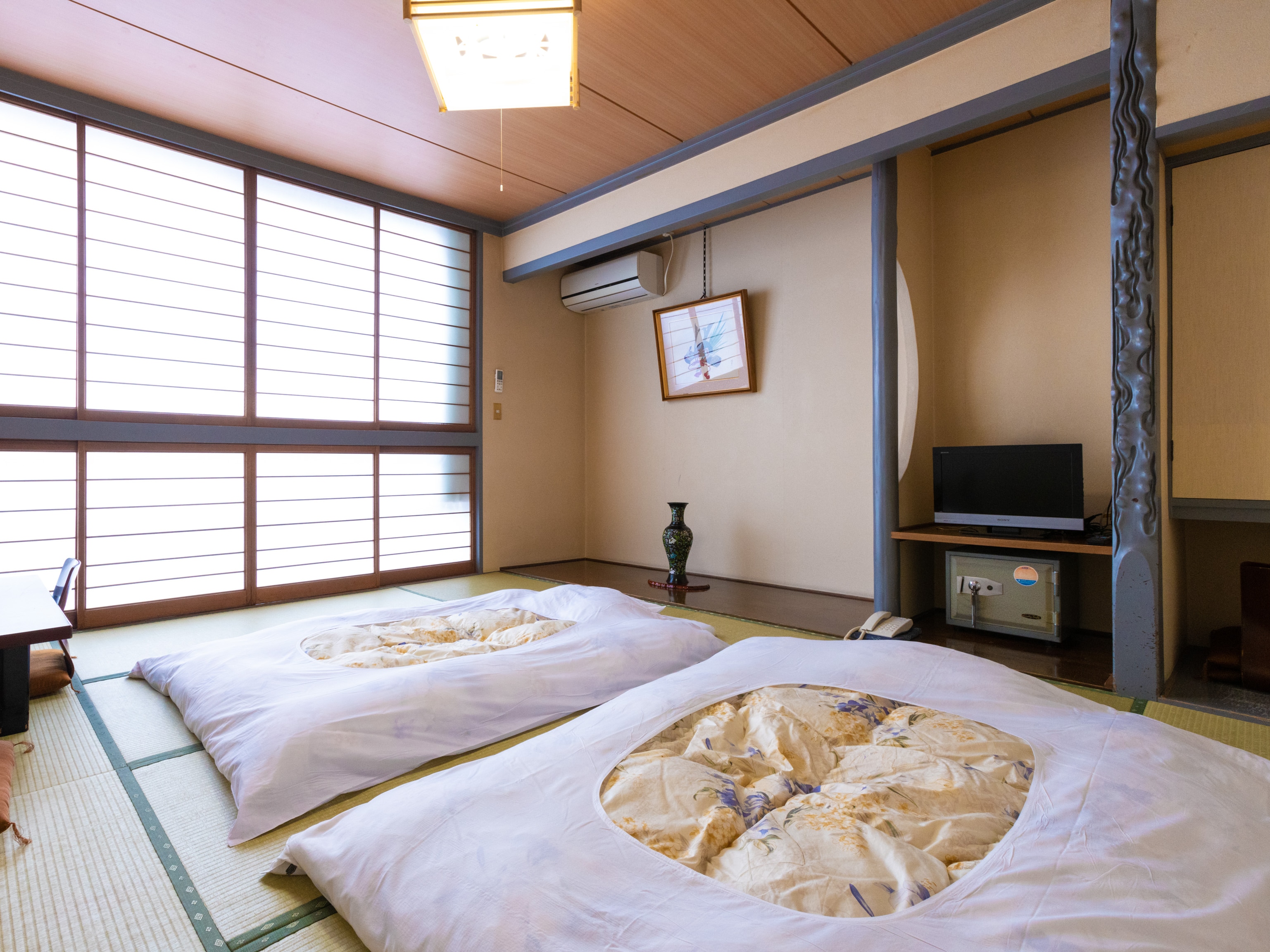 Kamar bergaya Jepang untuk empat orang, futon