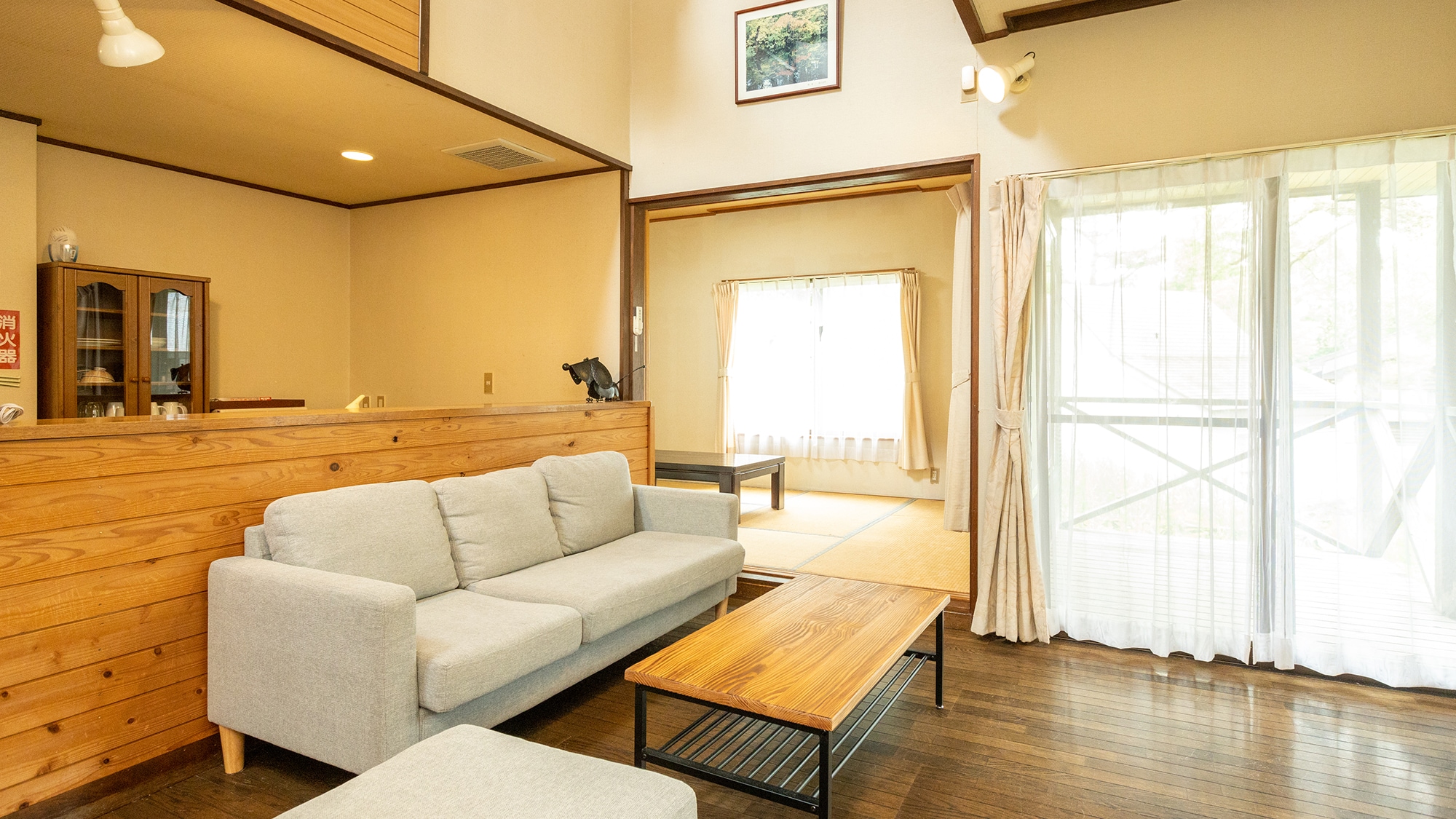 บ้านเดี่ยวแบบ 2LDK (ตัวอย่างห้องรับแขก) ห้องนั่งเล่น