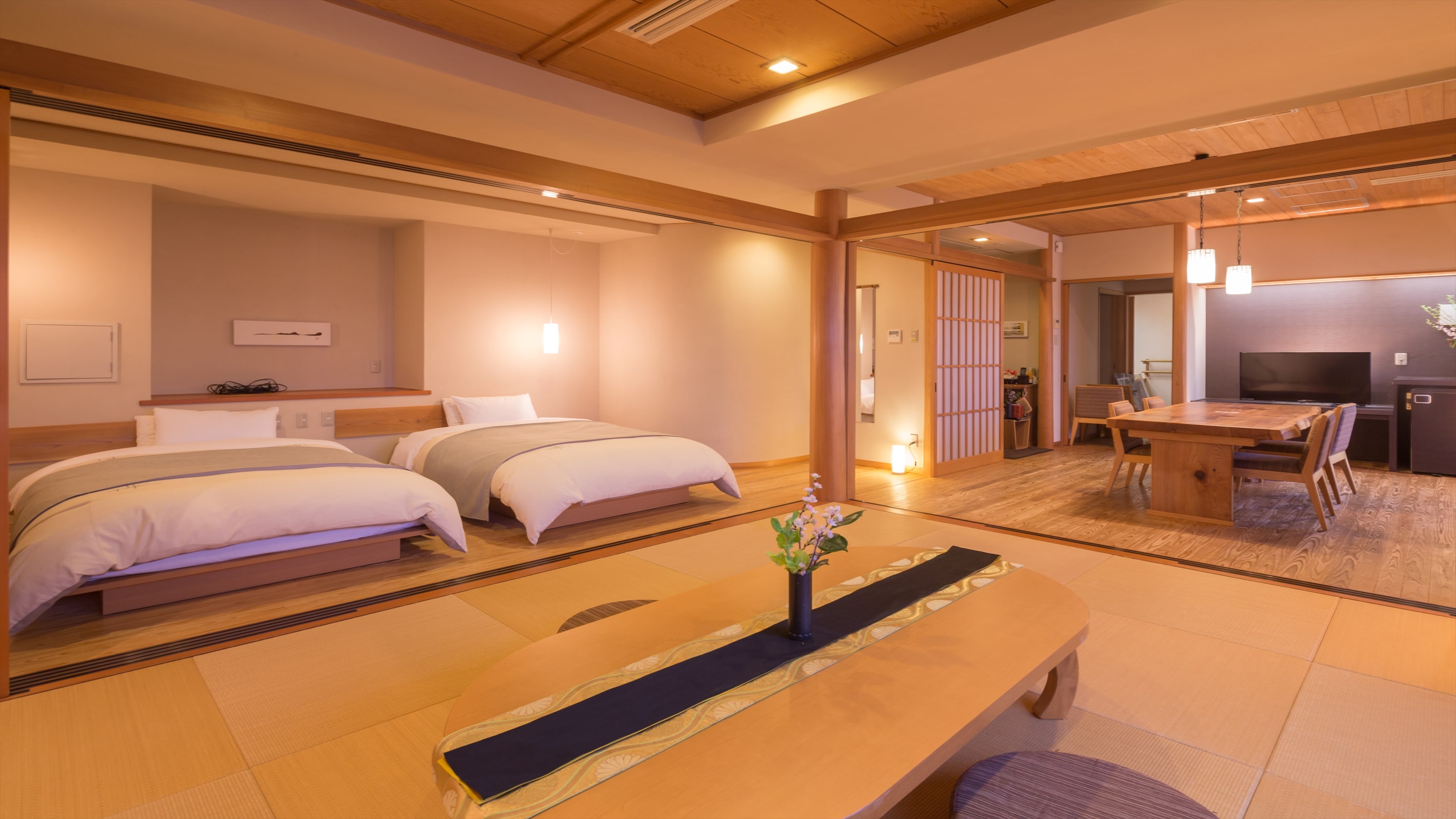 [Universal Suite] 201 and 202 with hot spring [Barrier-free rooms that can be used by three generations]