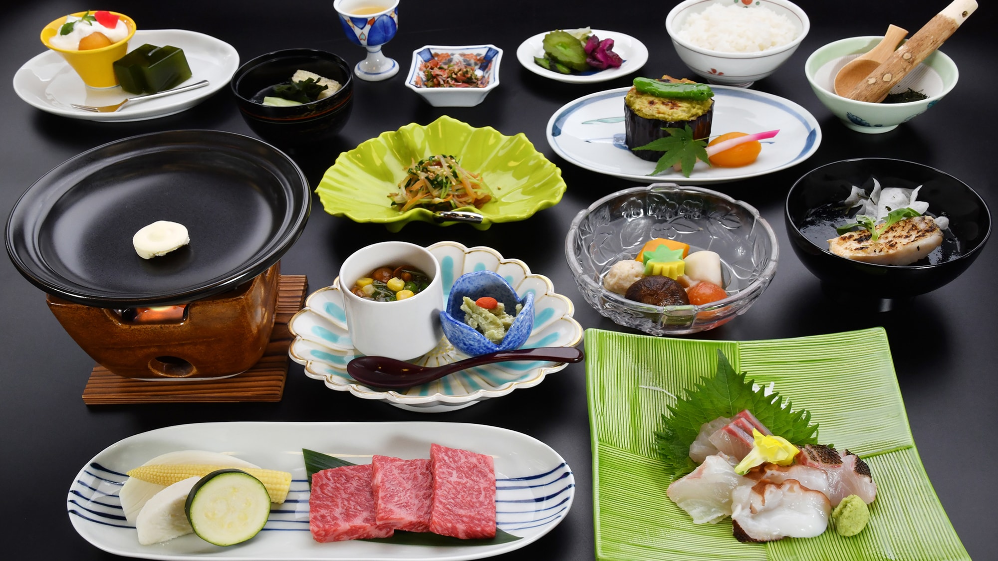 [Teh Kaiseki Spesial] Nikmati hidangan kaiseki daging sapi Saga musiman. *Salah satu contoh