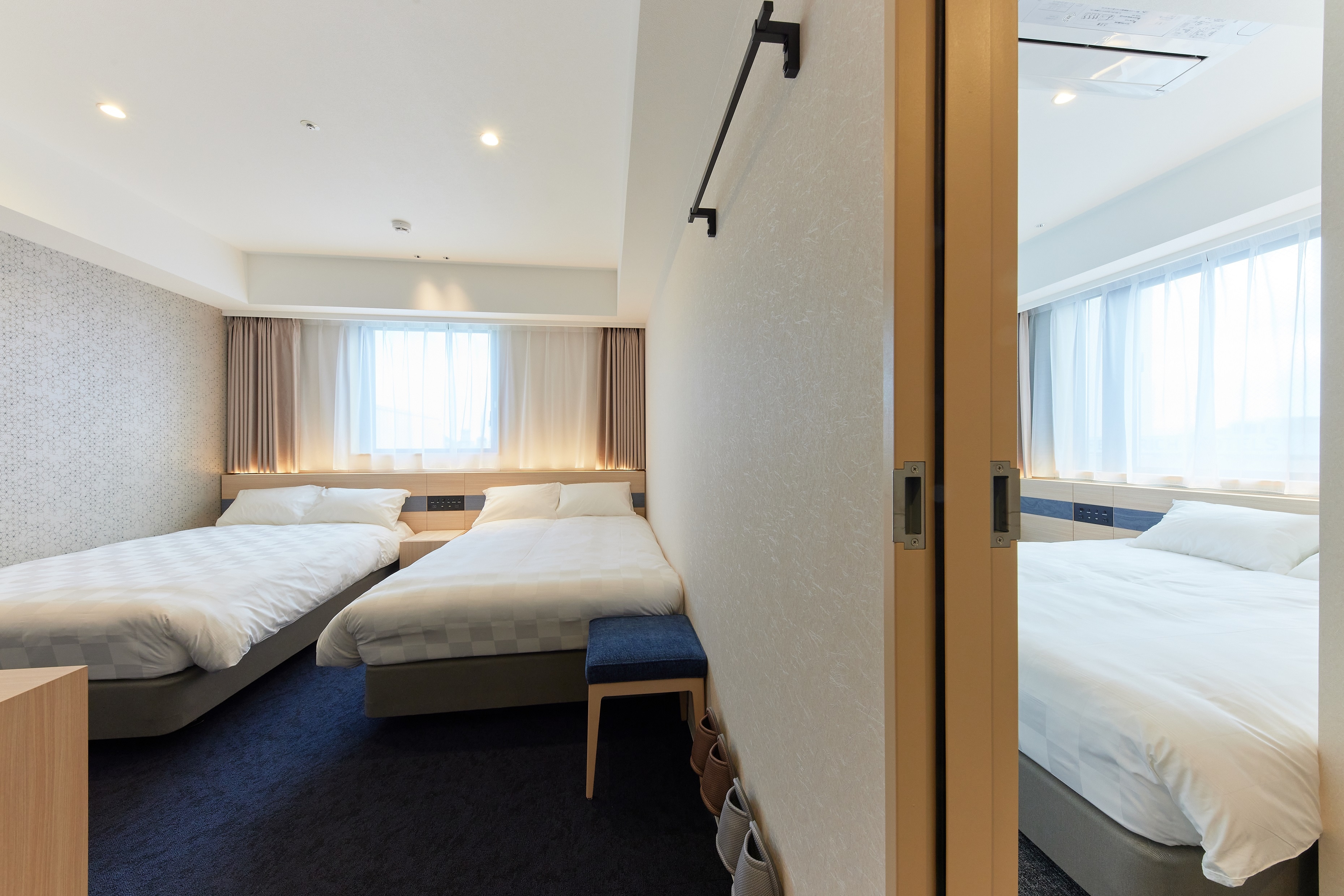 Connecting room