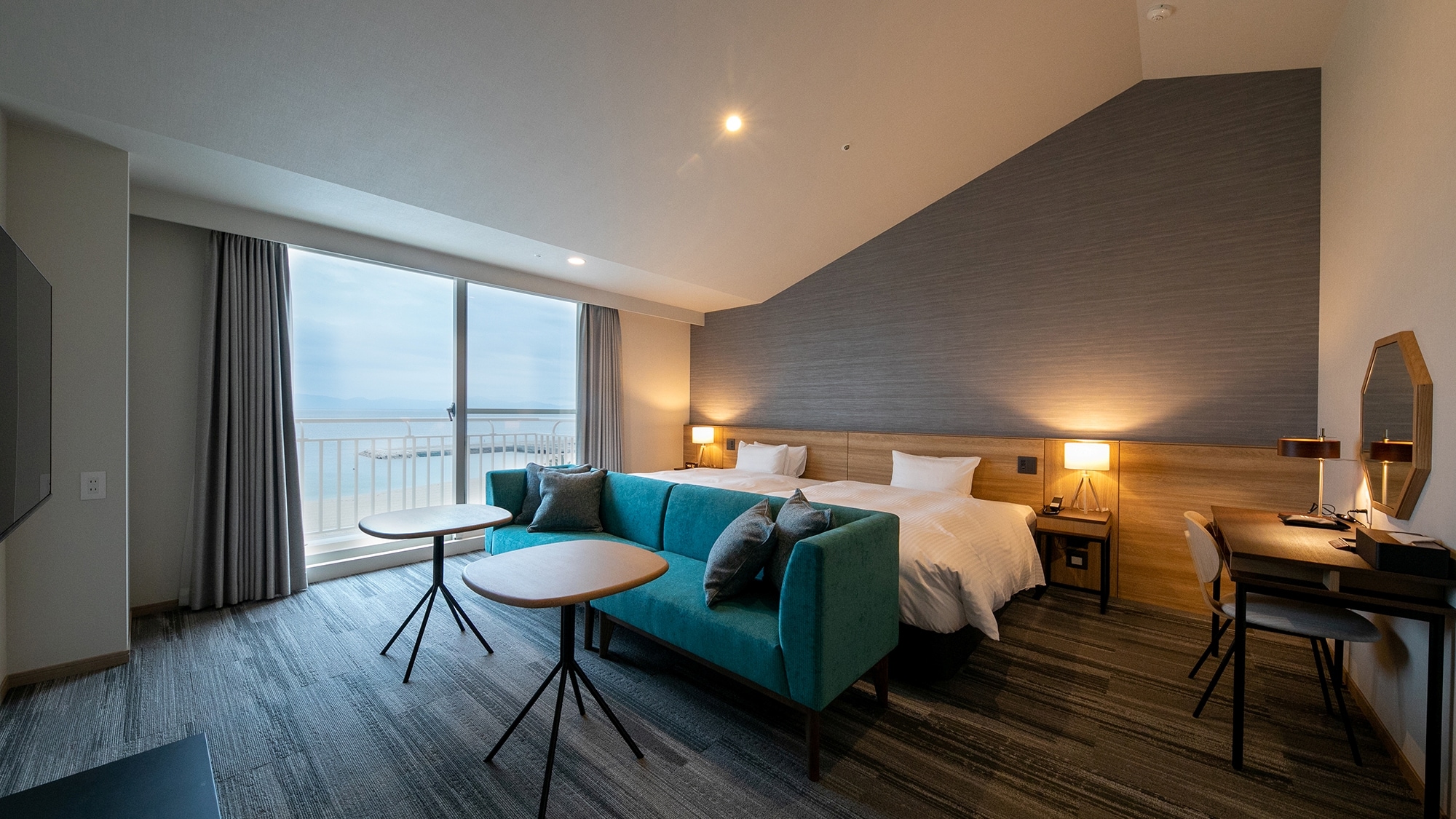 Hollywood Large Ocean View