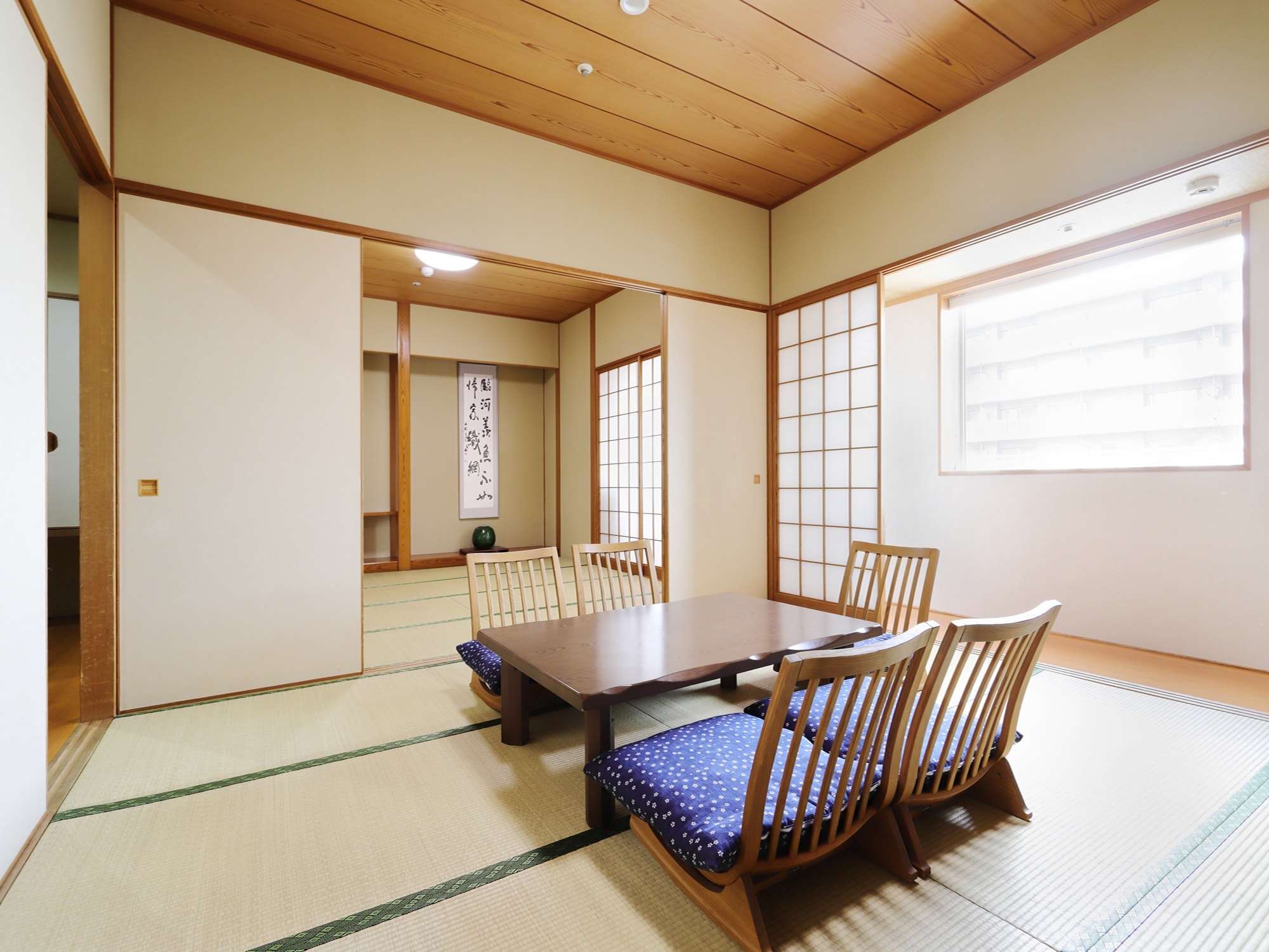 Kamar bergaya Jepang dengan 16 tikar tatami