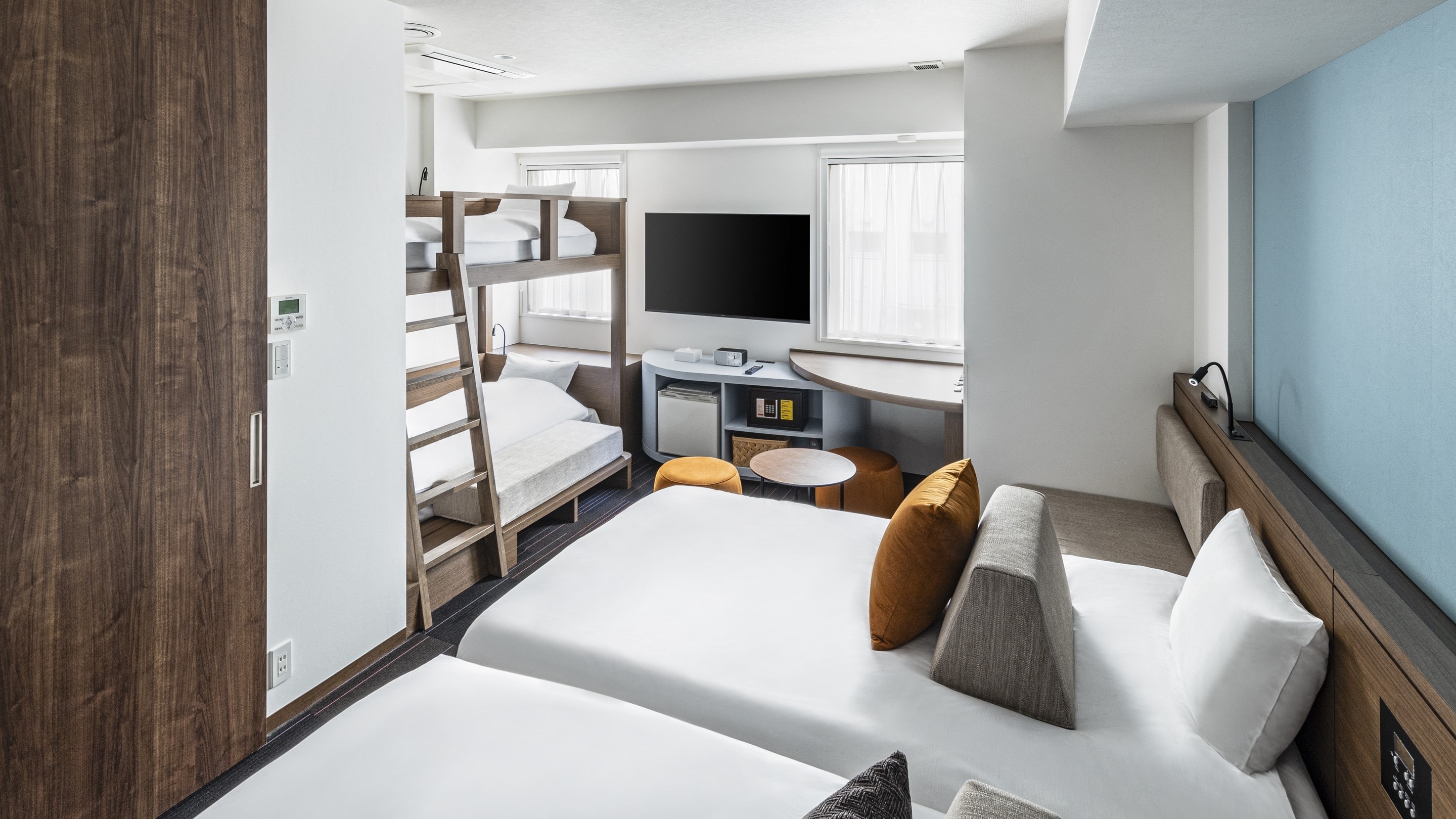 Loft bed/up to 4 people