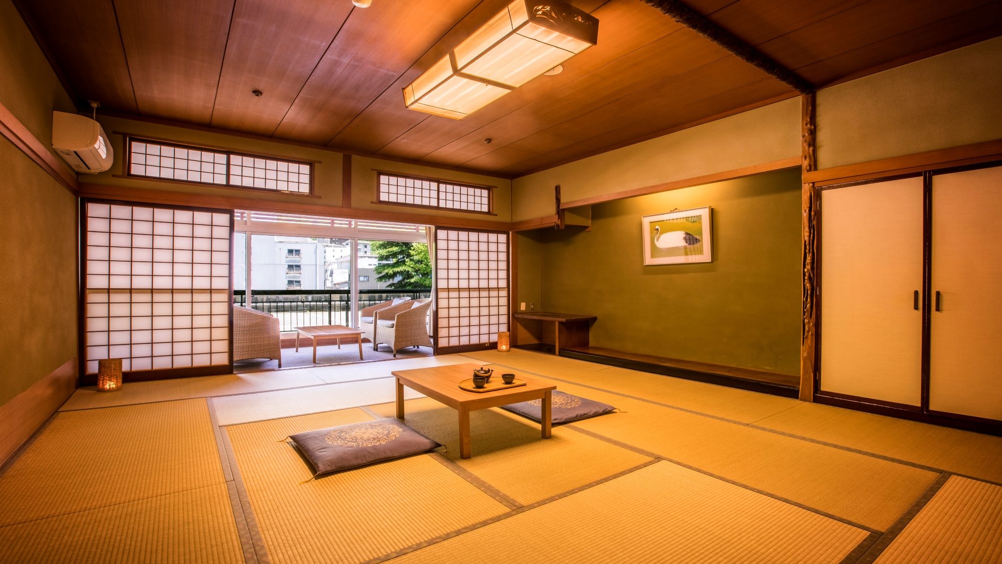 Standard Japanese-style room (15 tatami mats) *Example of a guest room