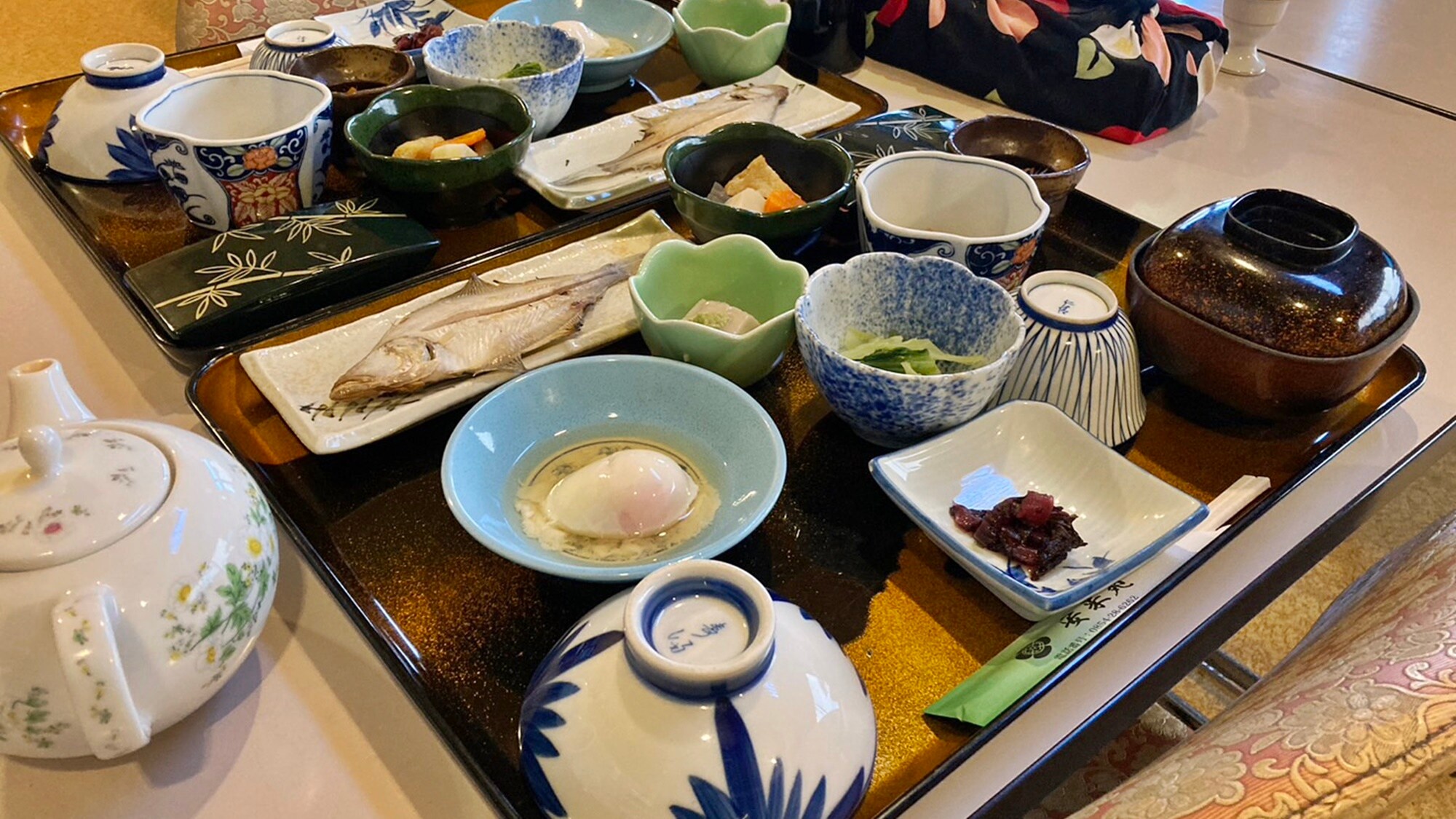 *Homemade Japanese food including miso soup made with clams from Lake Shinji and freshly cooked rice.