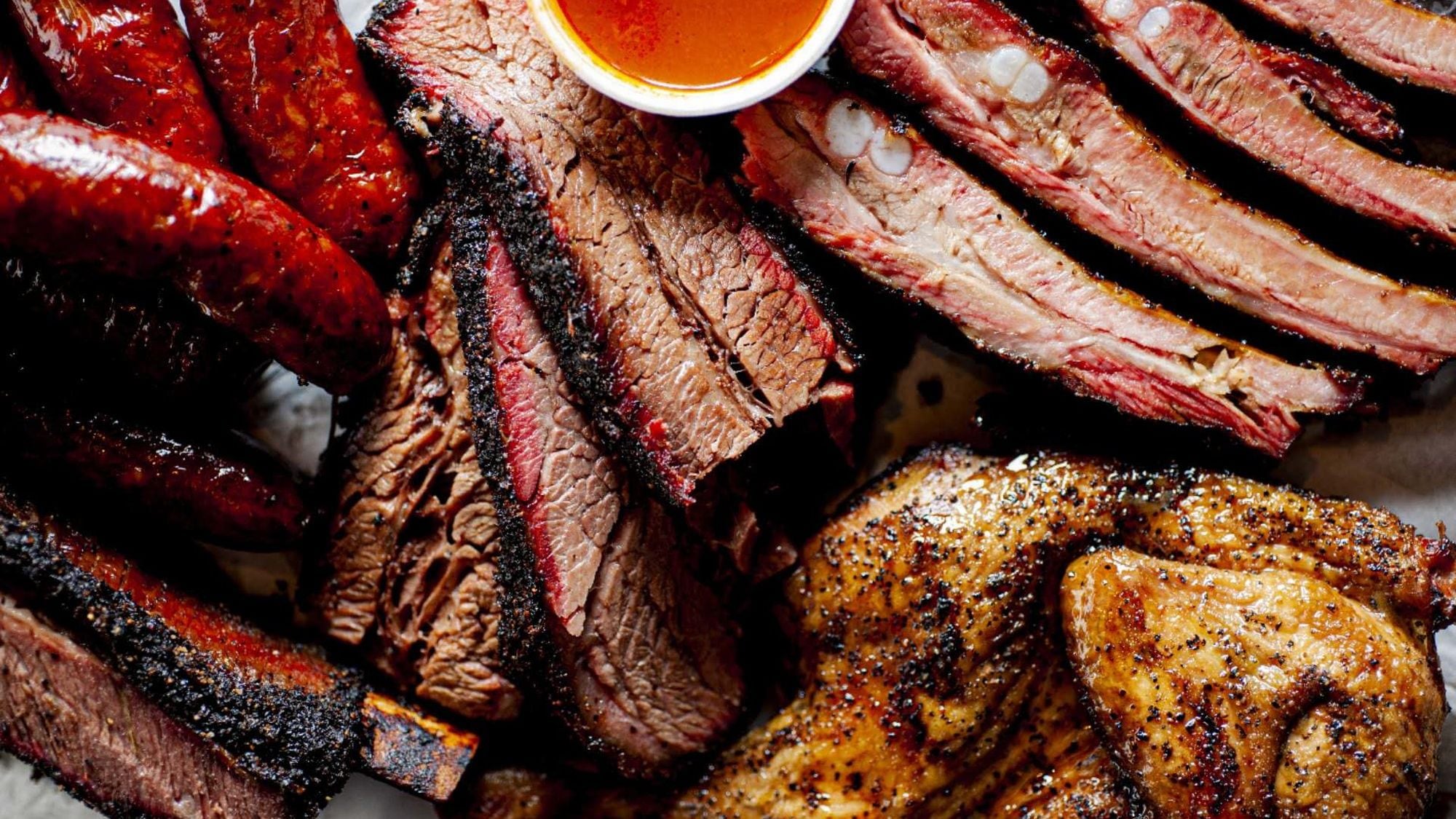 [Texas Grill] 推出令人兴奋的烧烤，可以在全新的 200 平方米室内餐厅中享用！ *图片仅供参考