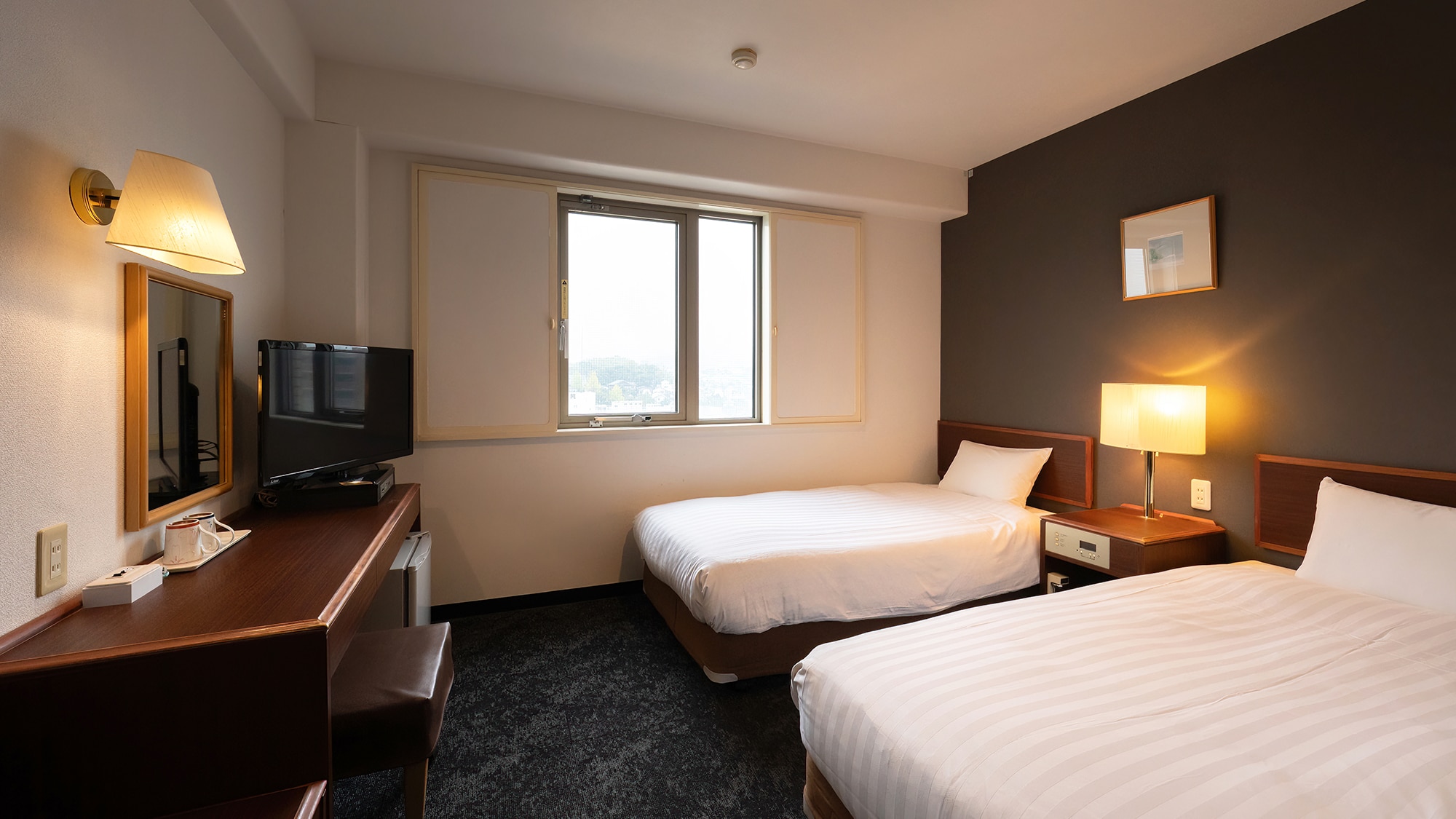 [Twin] A standard space for two people. Each one can have a comfortable rest.