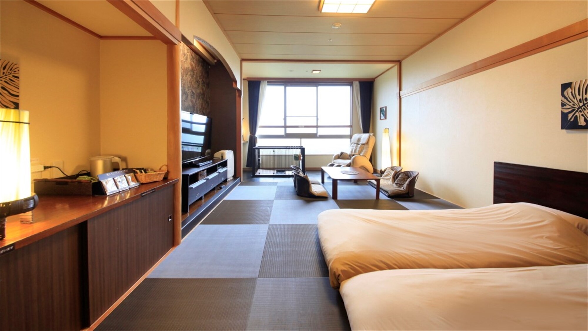 [日式和西式房間] 您可以在被褥上休息而不是床。