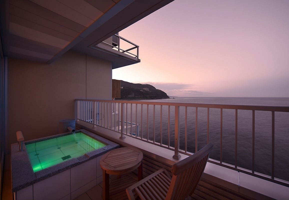 Guest room M type with open-air bath