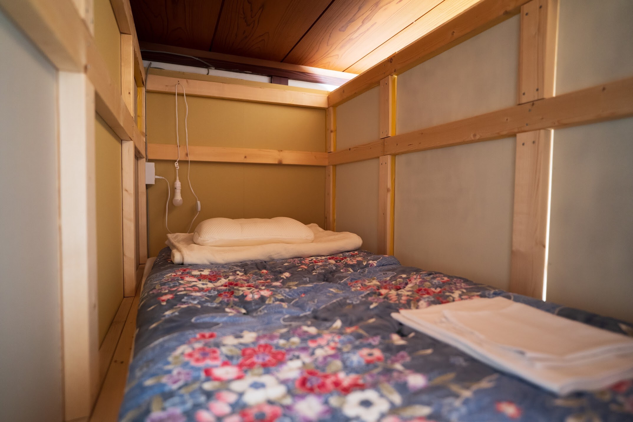 Tempat Tidur Kamar Asrama