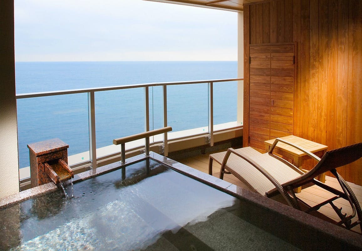Guest room B type with open-air bath