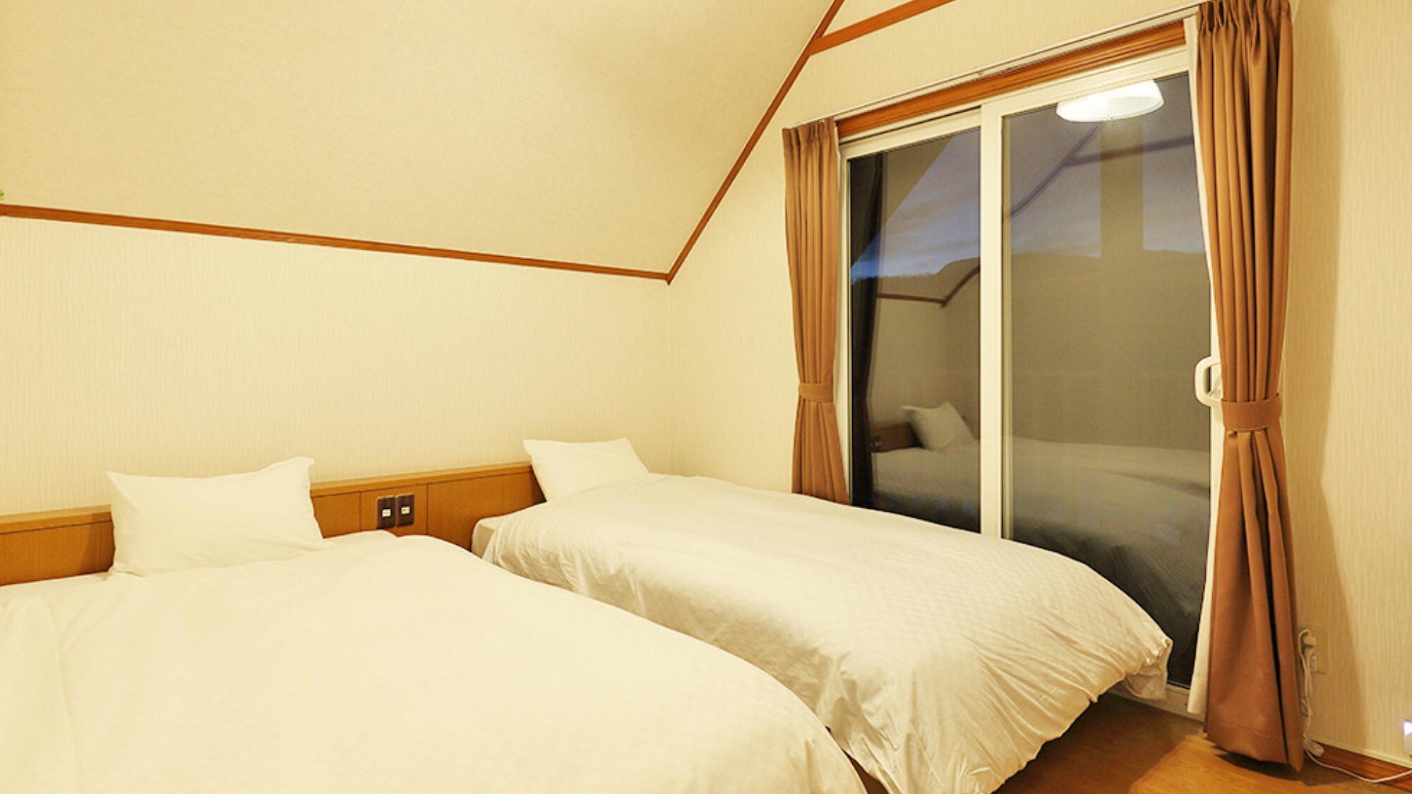 [Lakeside Dog Villas with special seats overlooking the lake] P6 Bedroom