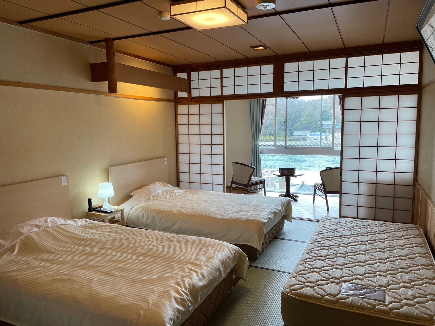 10-tatami Japanese-style room (3 beds) with ocean view, bath and toilet, non-smoking