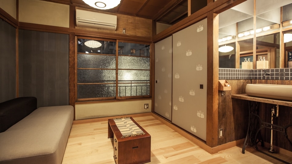 Second floor relaxation space