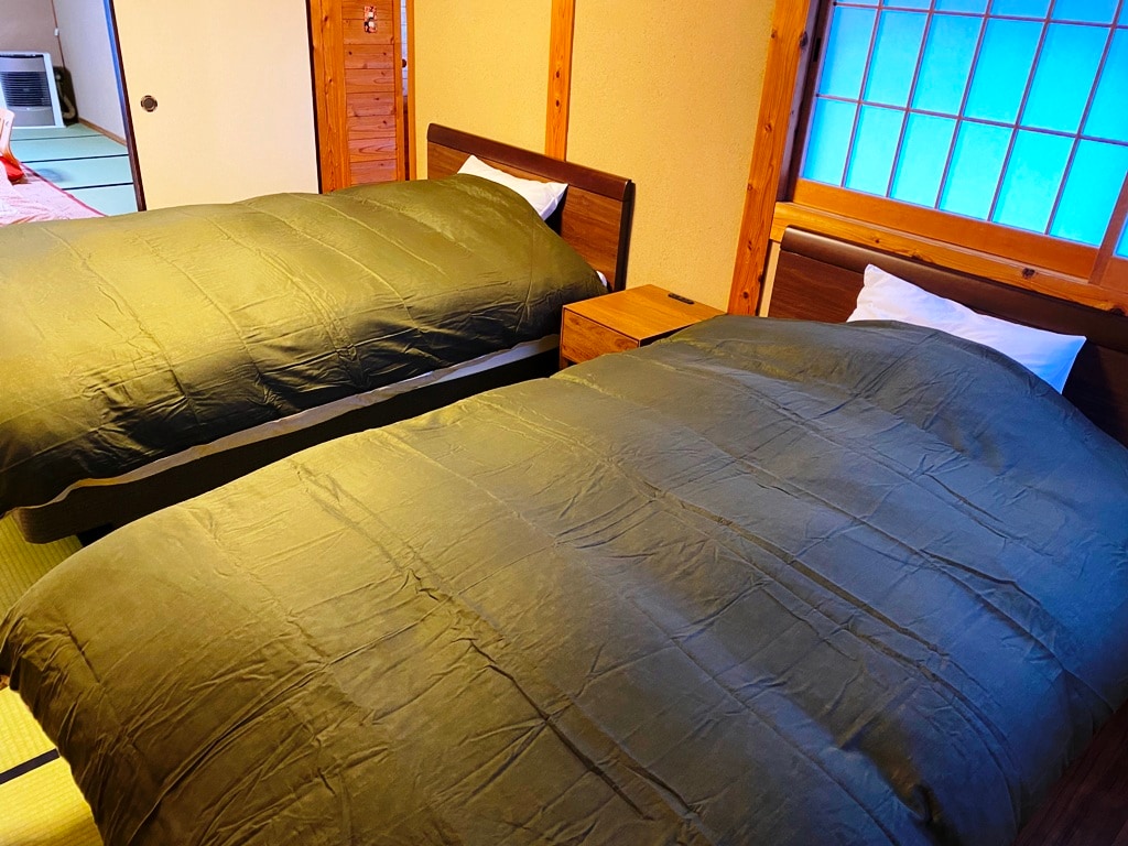 Japanese and Western room twin (example)