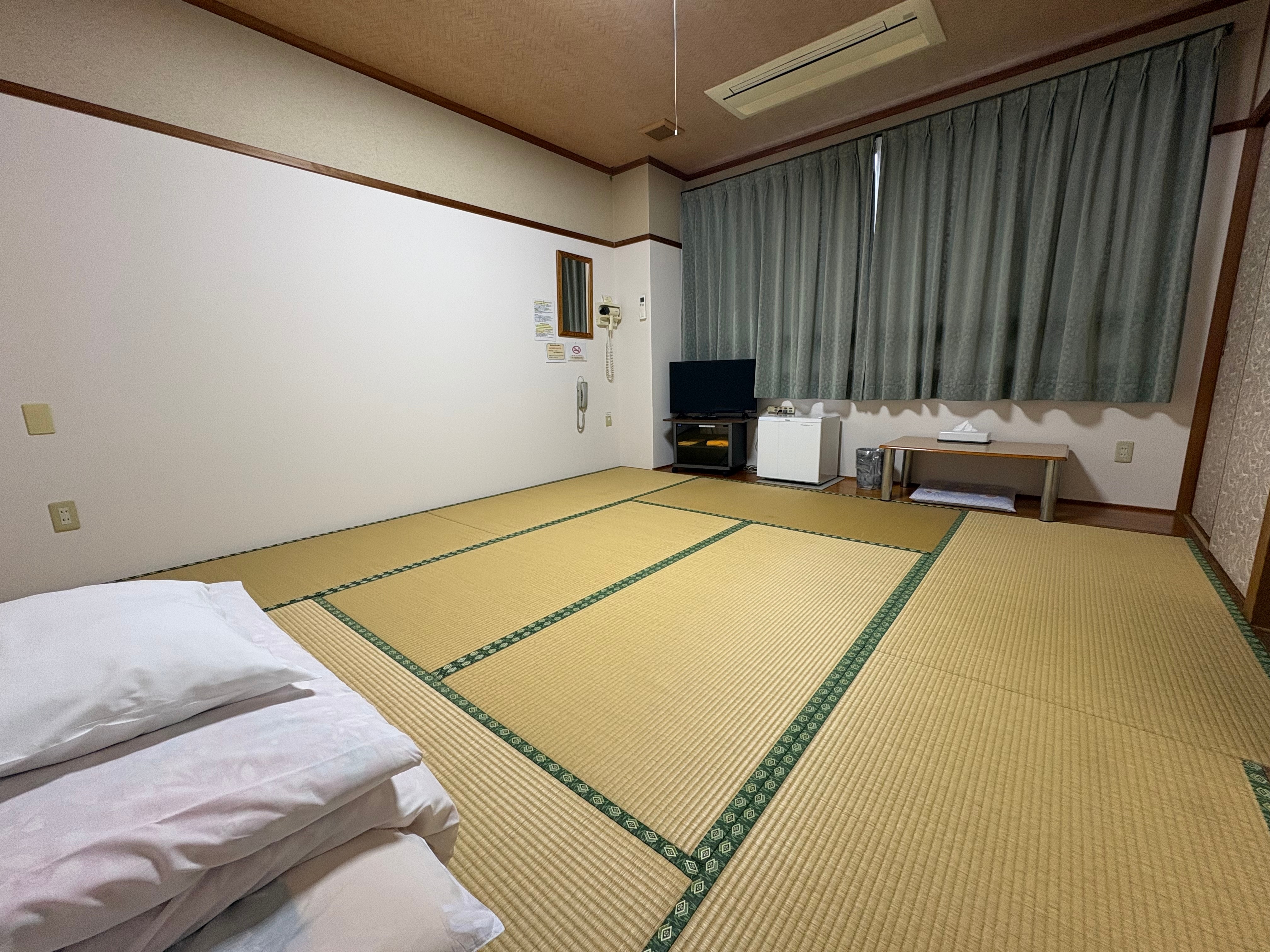 Phòng kiểu Nhật (8 chiếu tatami) - Tiện nghi phòng khách