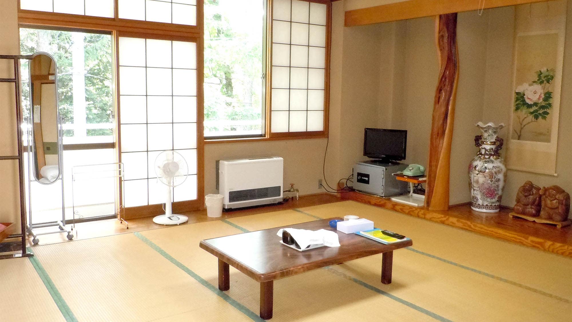・[Main building room 5] Rooms with balconies available