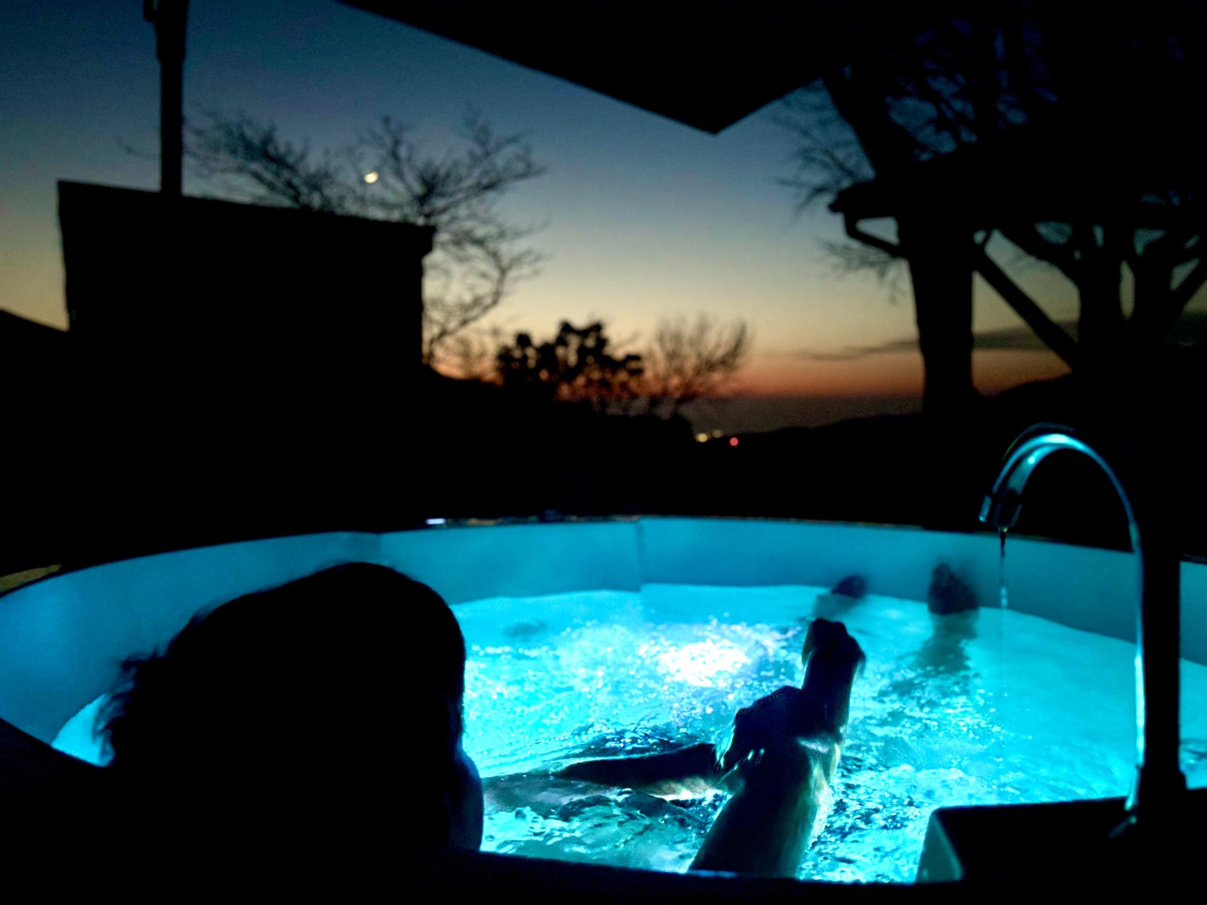 Log House Jacuzzi (night)