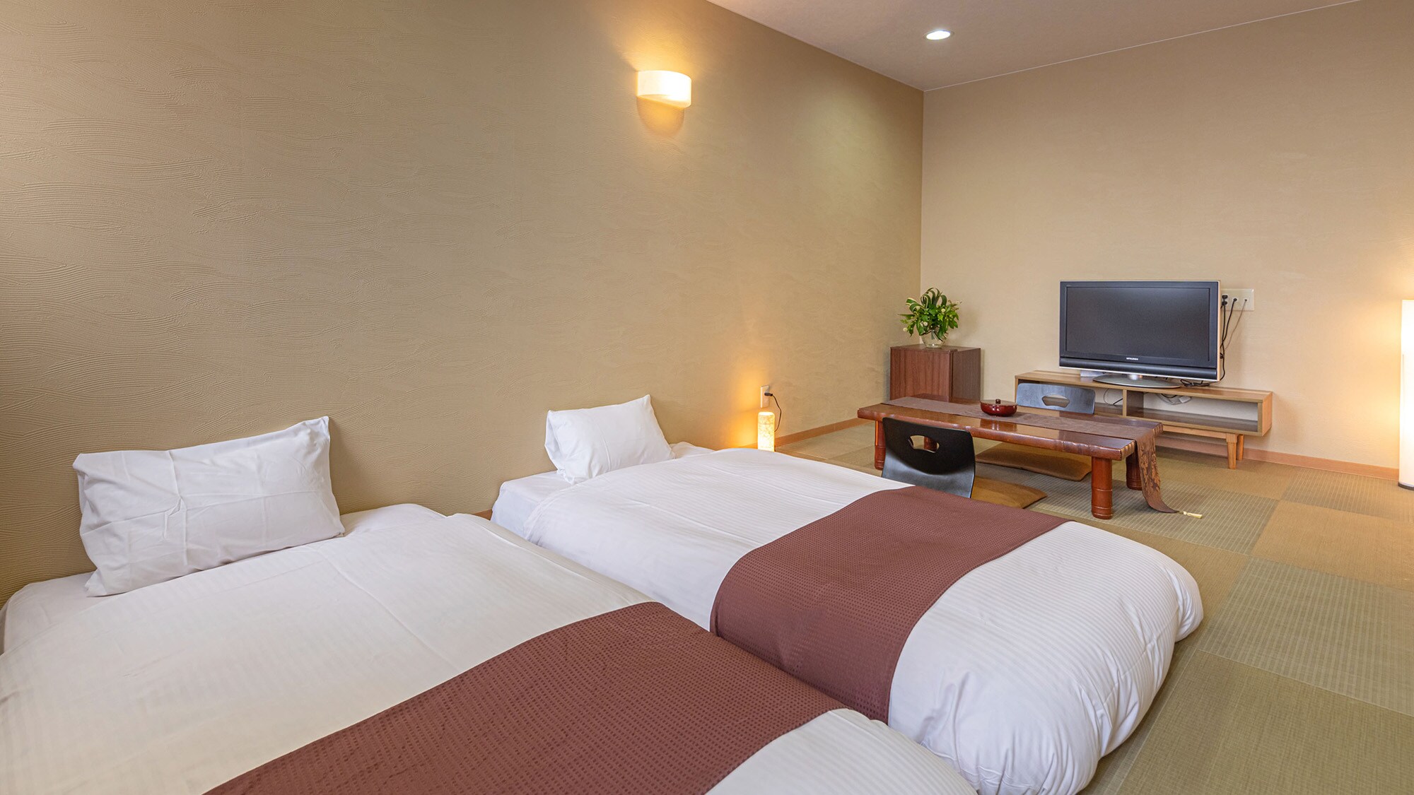 [Kamar bergaya Jepang/pemandian batu] 33 meter persegi + tempat tidur rendah