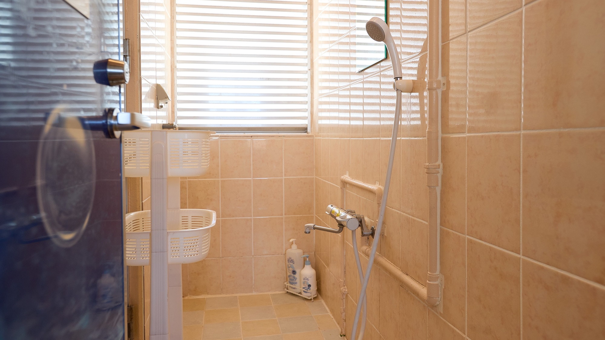 [5th floor private rooms, Japanese-Western style room for 1-5 people]