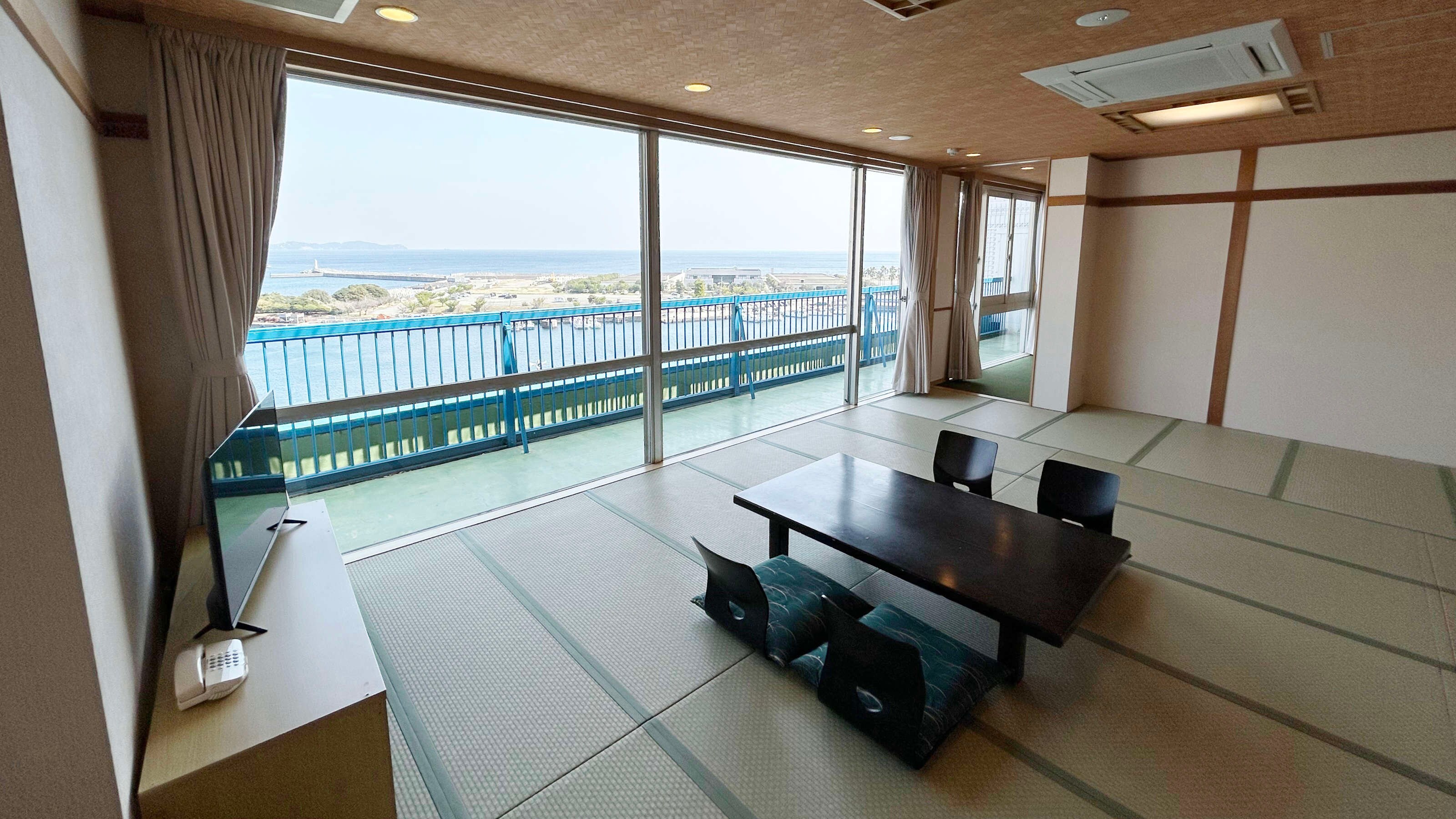 [Phòng đặc biệt, tầng cao nhất] Phòng kiểu Nhật Bản có 24 chiếu tatami + phòng đôi (sử dụng cầu thang)