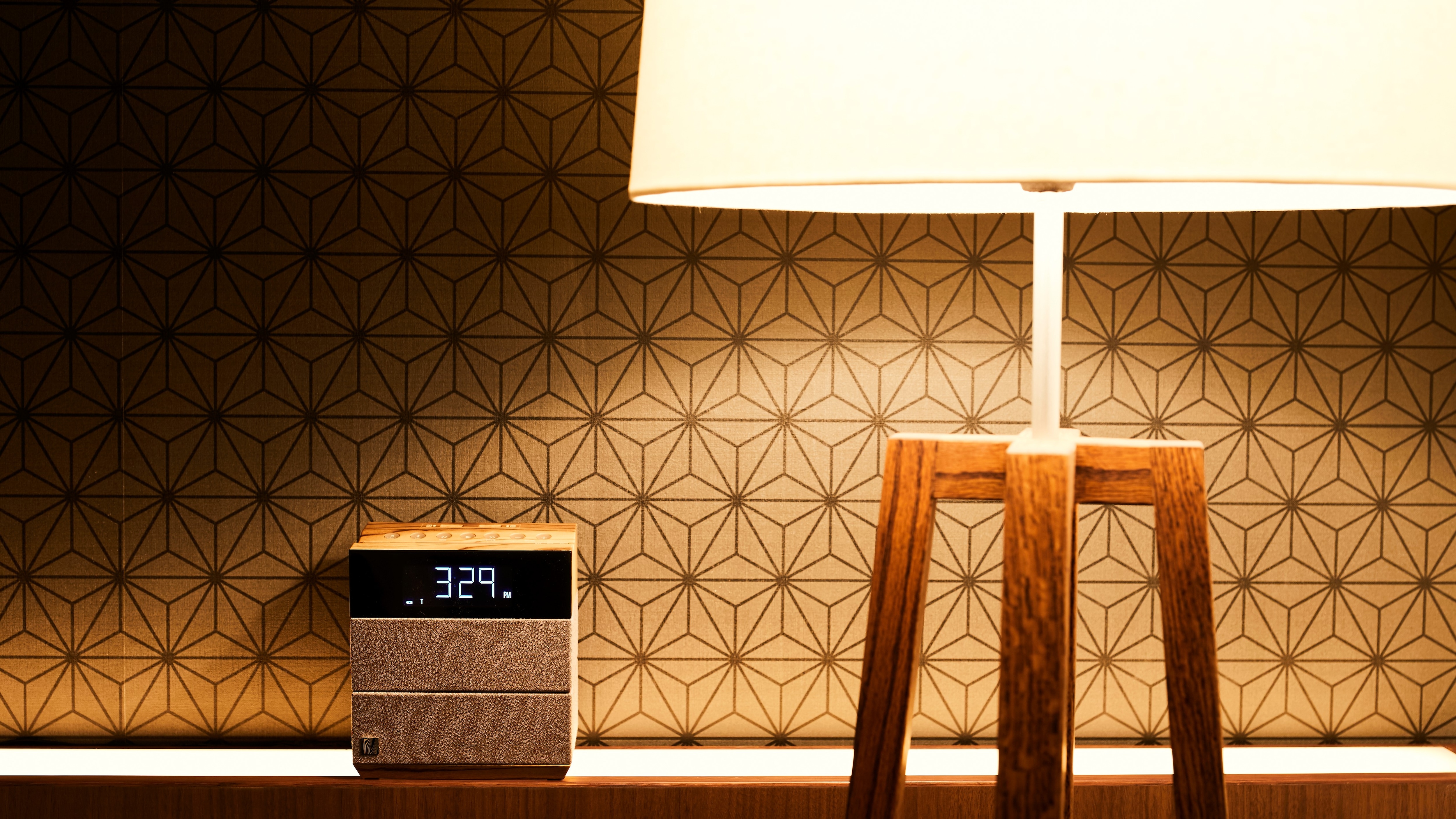 [Bluetooth speaker] Please enjoy your favorite BGM by connecting to your smartphone for a relaxing time.