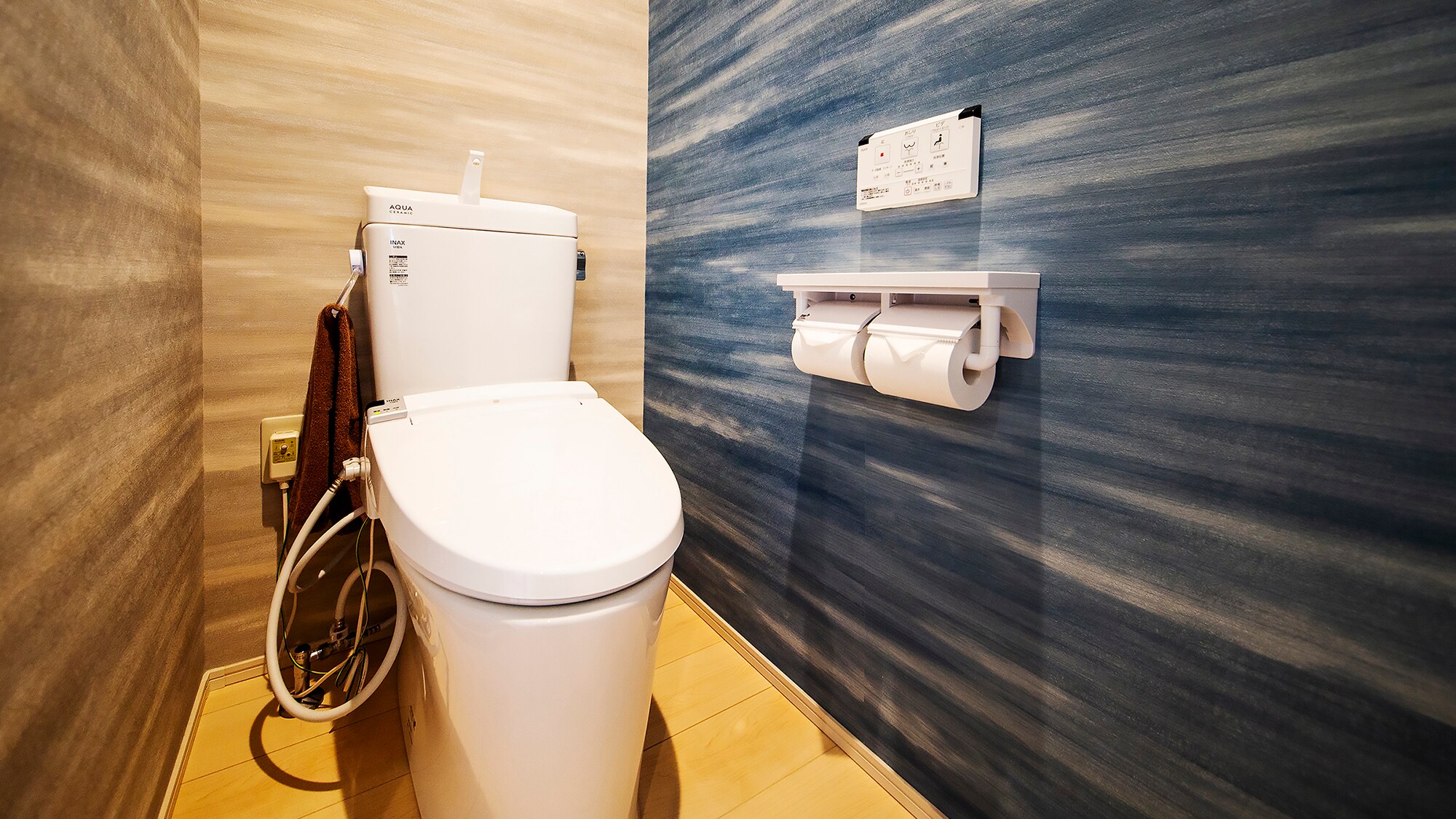 [Twin with ocean view semi-open-air bath] -Toilet-
