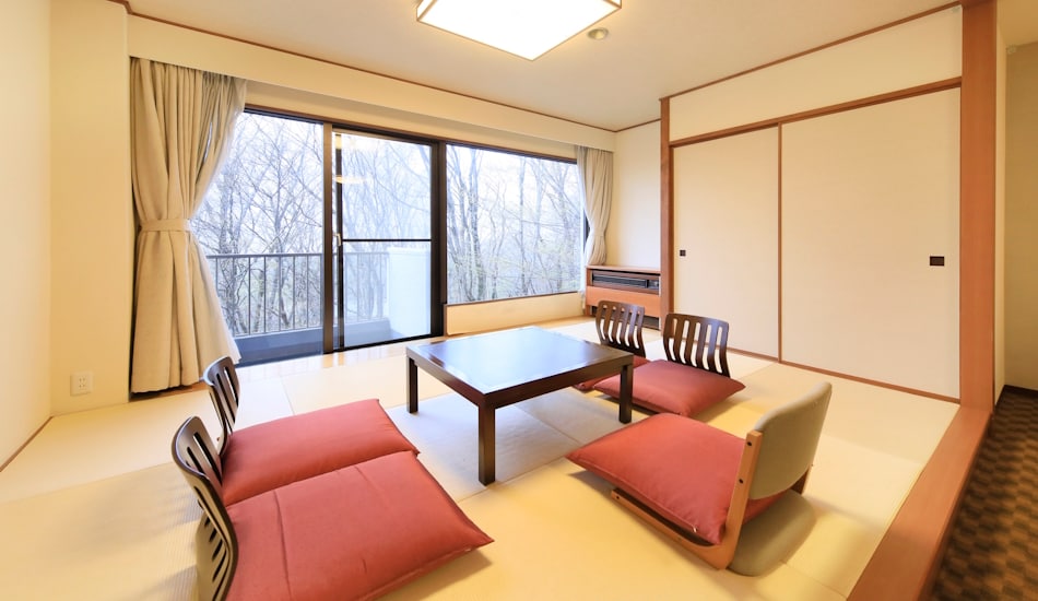 Customization | Guest Room Natural Light Room (Japanese-Western Style) 2
