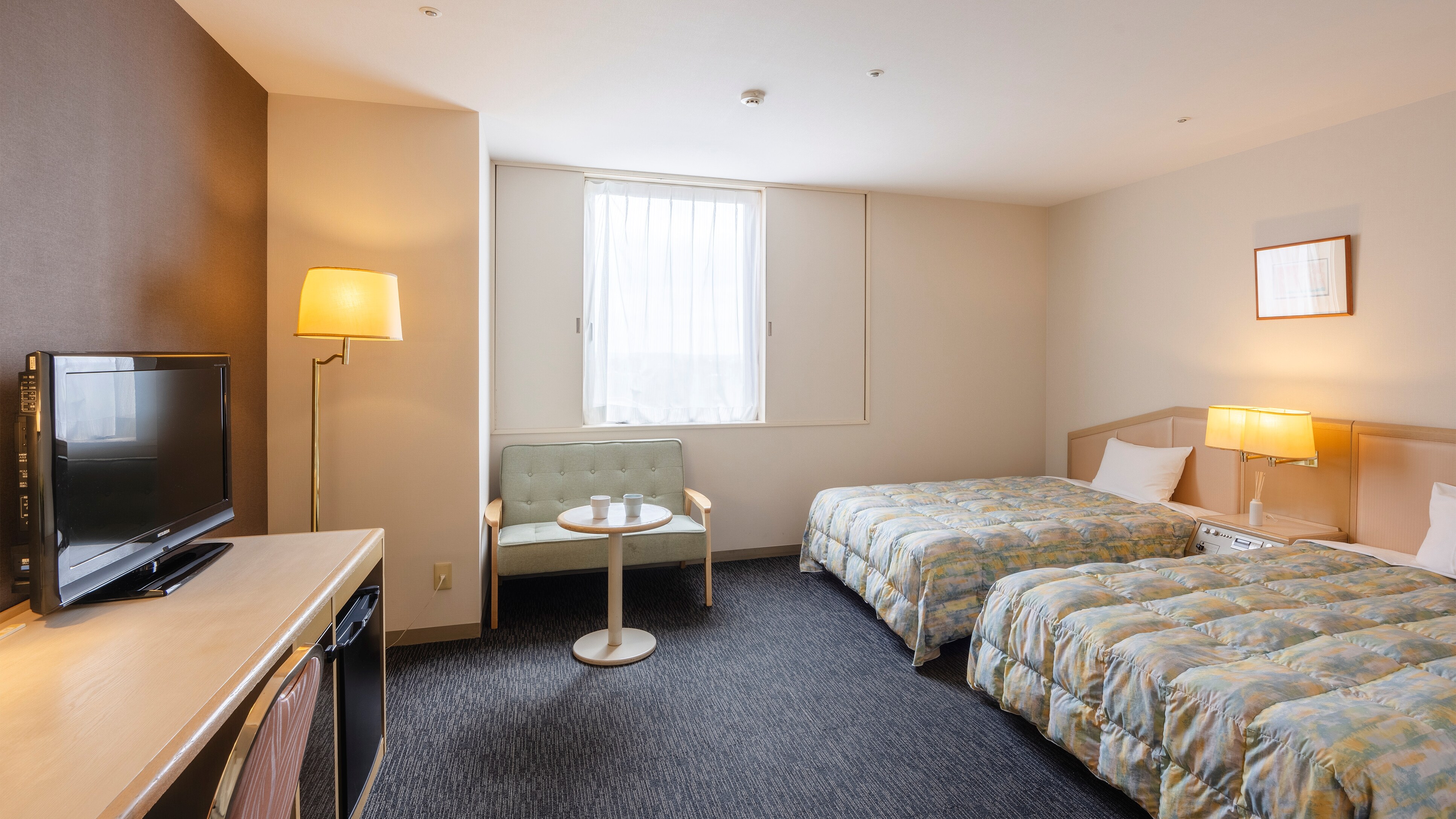 *Twin bedroom/All rooms equipped with Simmons beds! Spacious 24m² x 120cm wide beds
