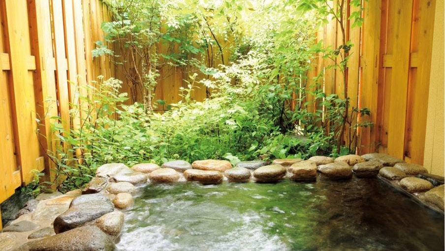 Private open-air bath