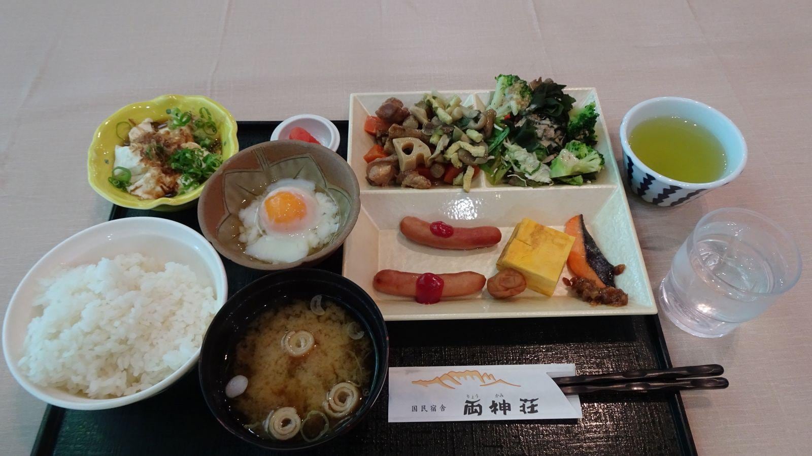 11_両神荘_朝食.jpg