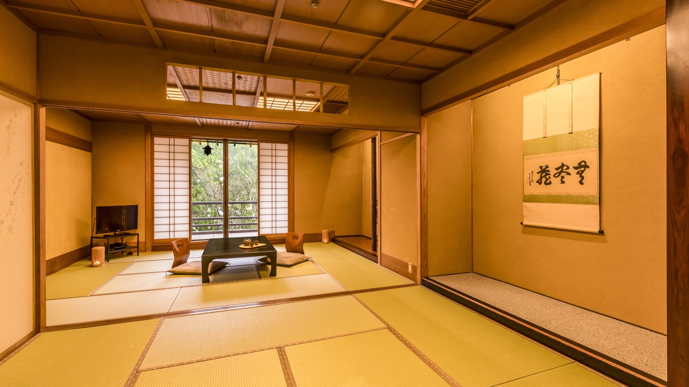 Two standard Japanese-style rooms *Example of guest rooms