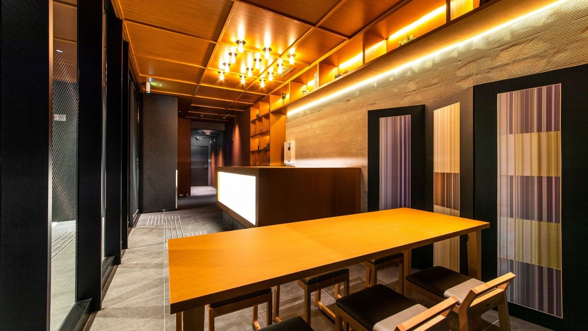 Free space next to the lobby