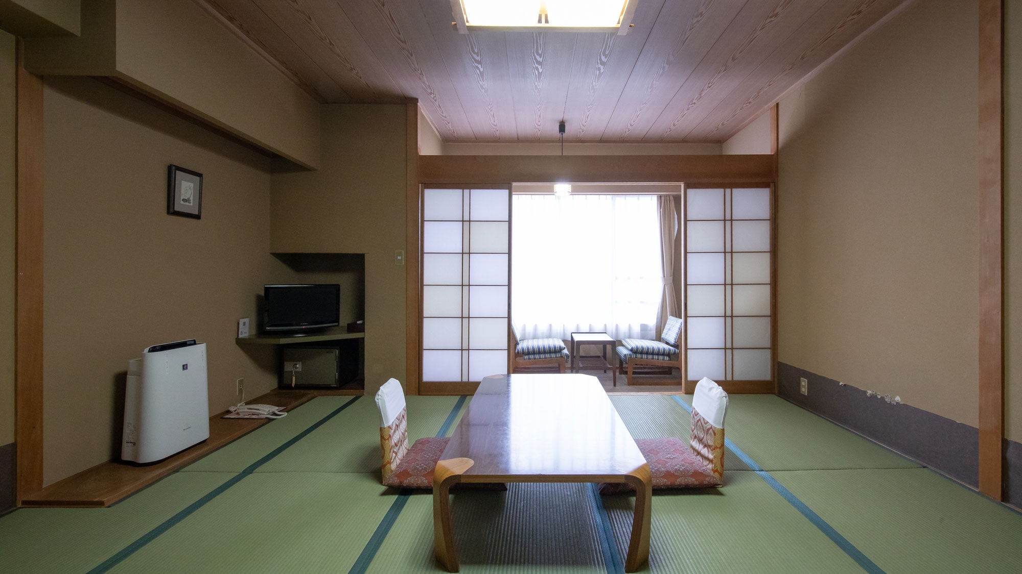 [City side] An example of a guest room