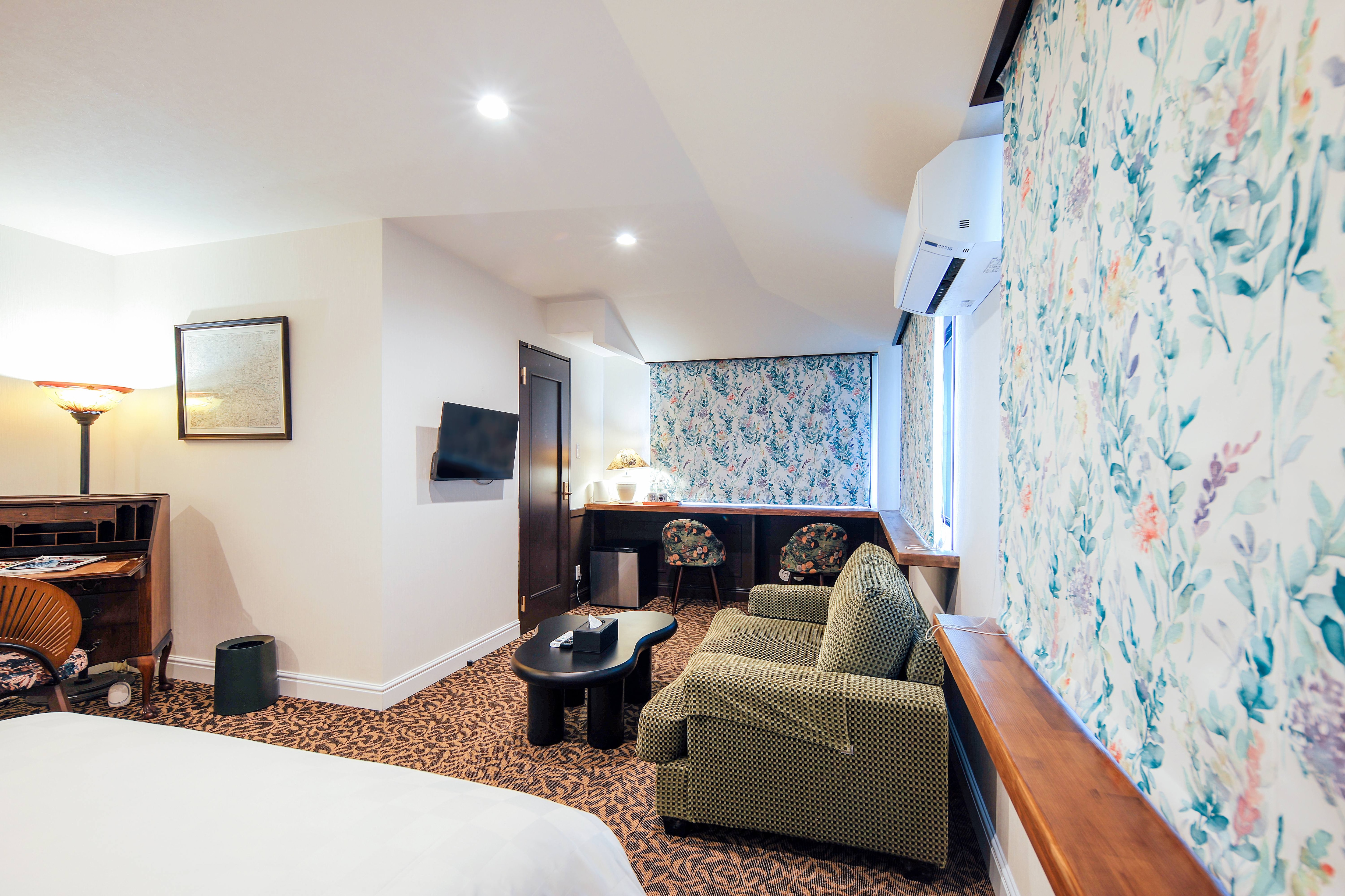 Deluxe Double Room206