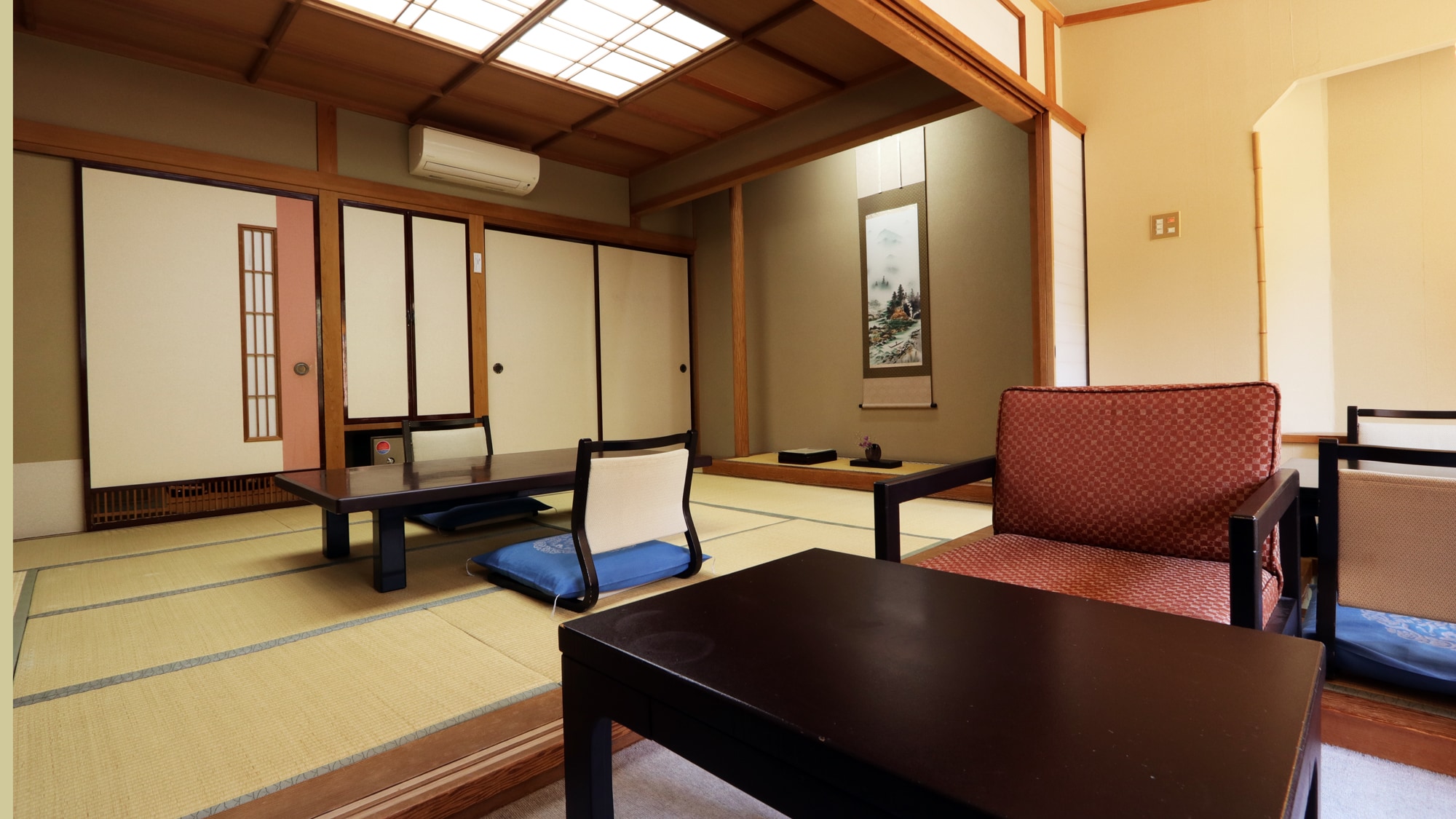 *Guest room_Chikuma◆Bright light shines through the windows