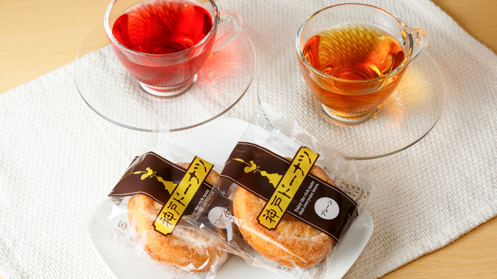 [Sweets Time 14:00-17:00] Kobe donuts available (free)