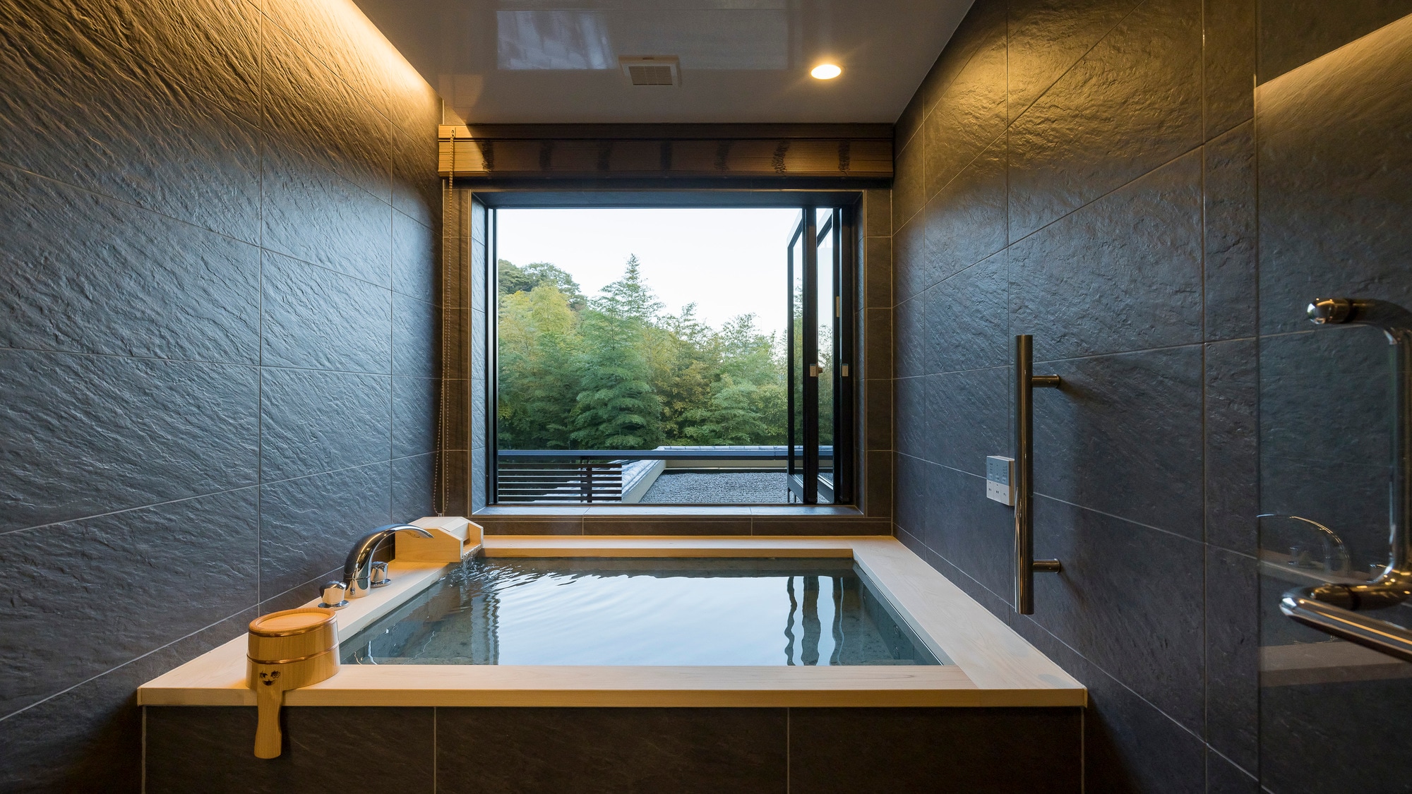 蝴蝶蘭/半露天 2000x1125