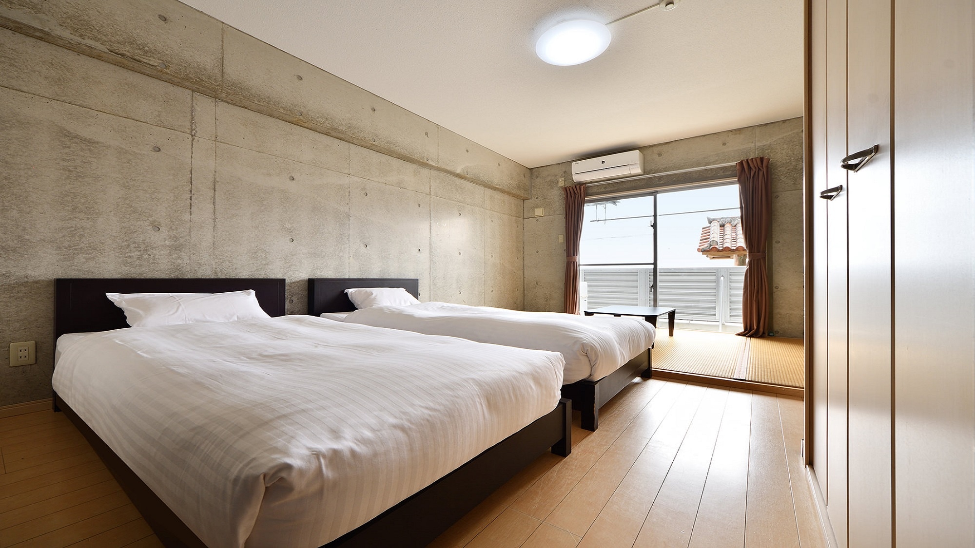 Japanese-Western style room