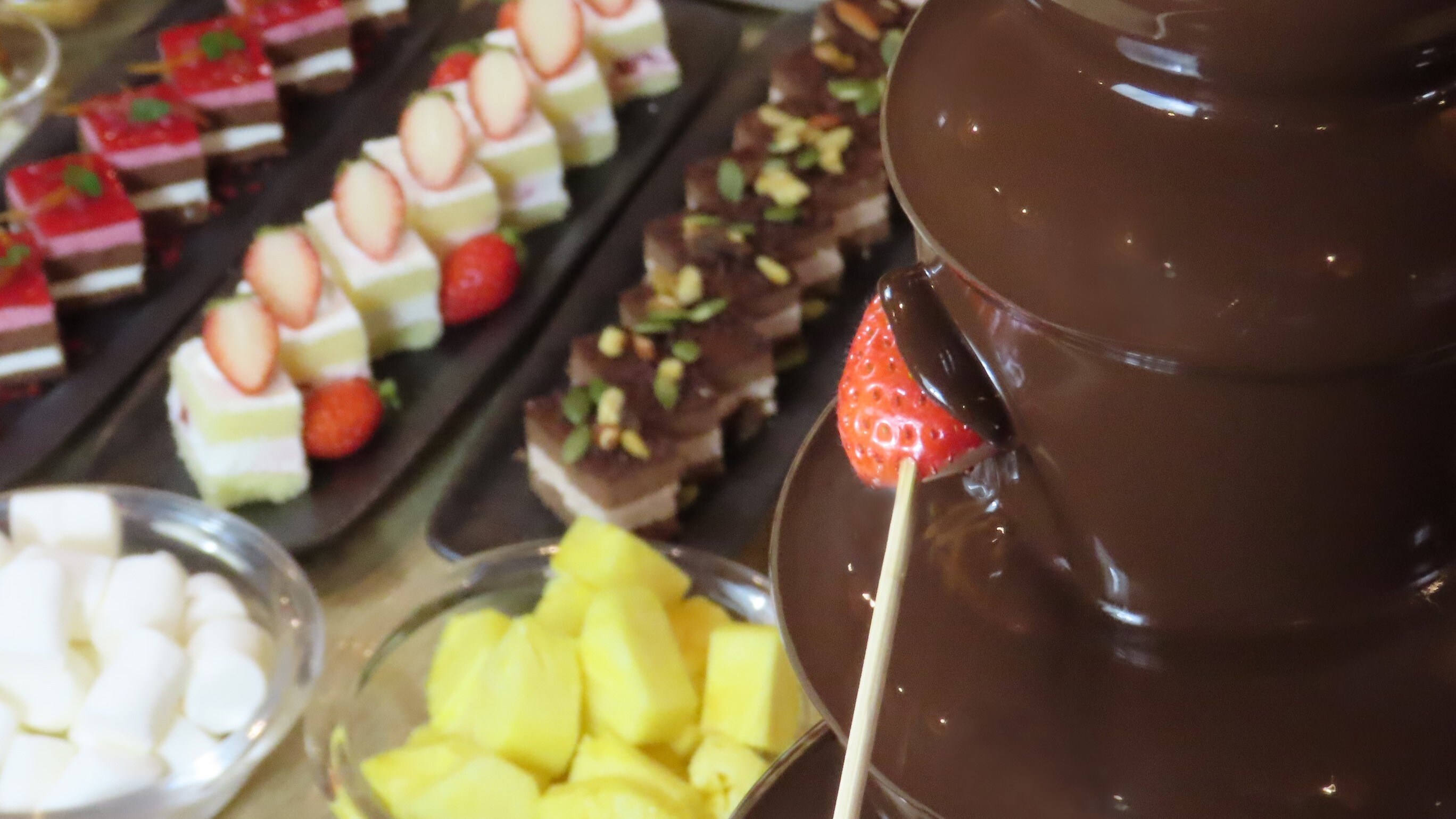 2025/2/20～4/20　チョコレート＆いちごフェア