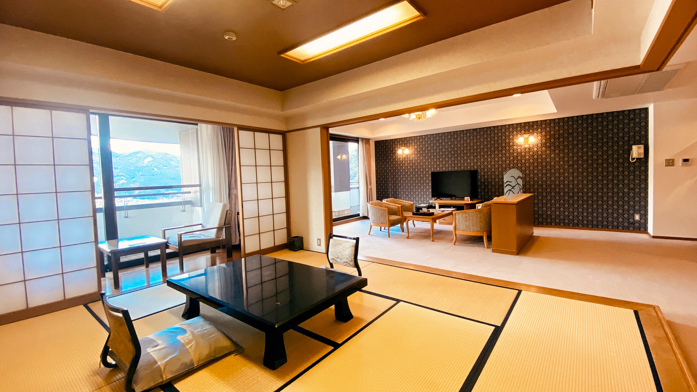 [Room] Royal Suite (14th floor Vista) Living room