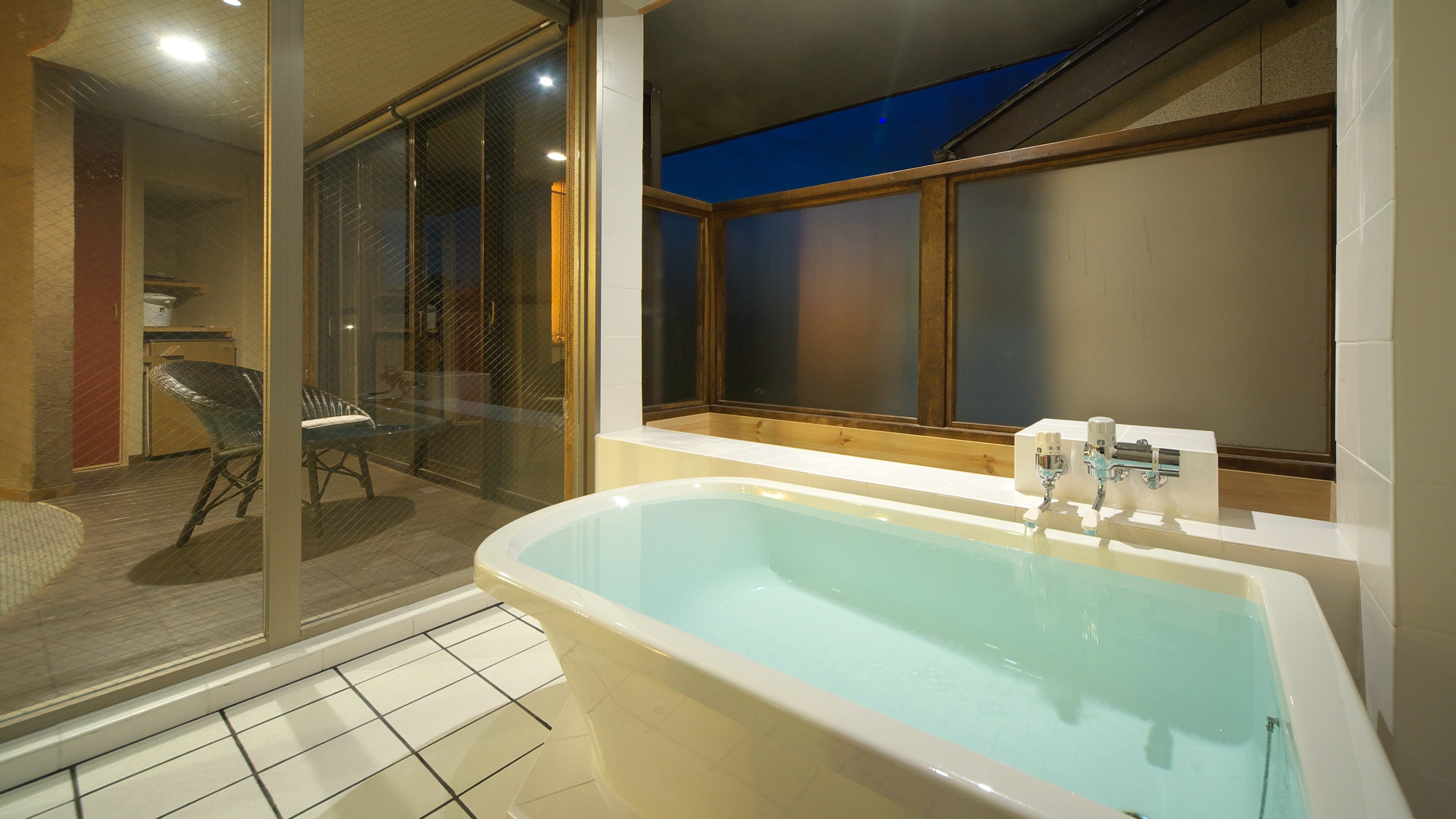Bath space based on white