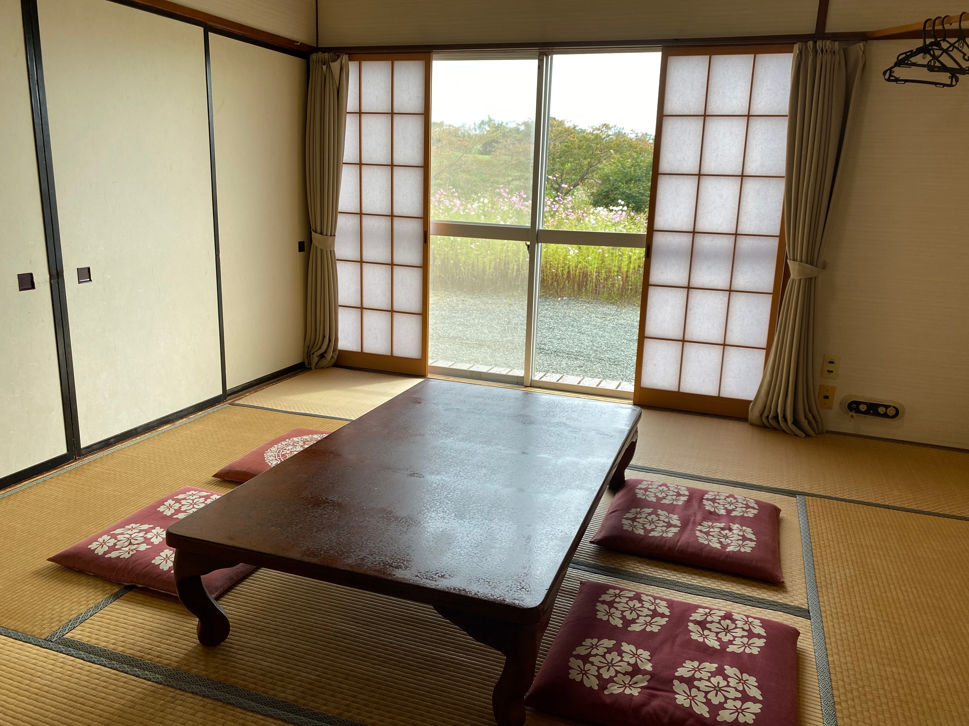 Phòng 14 chiếu tatami có vách ngăn