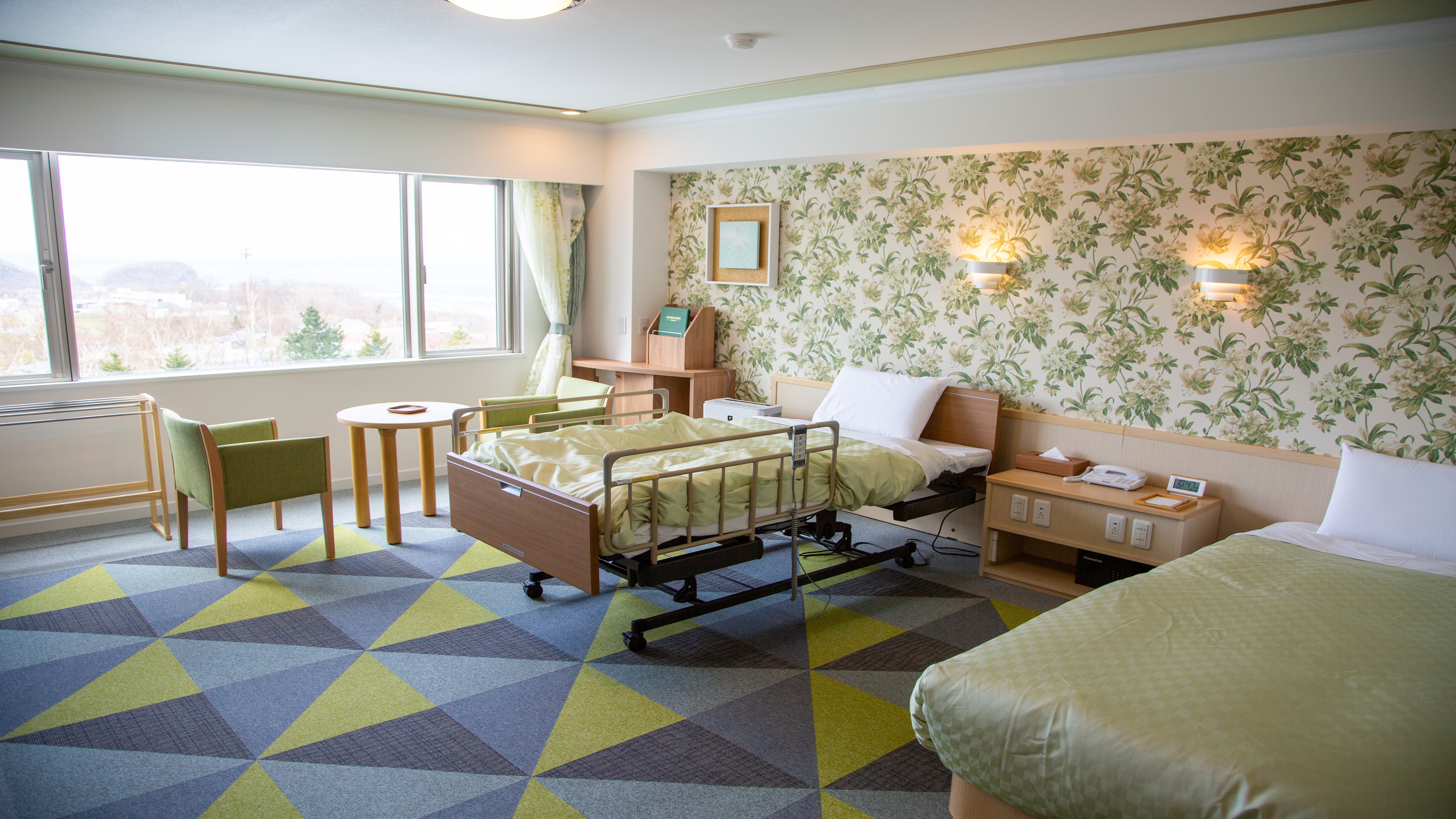 <New East Building> Western-style room barrier-free 33 square meters / non-smoking
