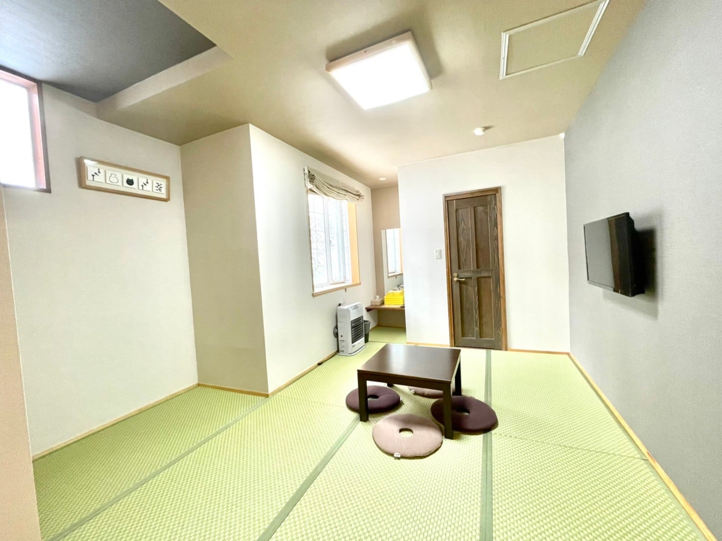 201 Japanese-Western style room with washstand and toilet